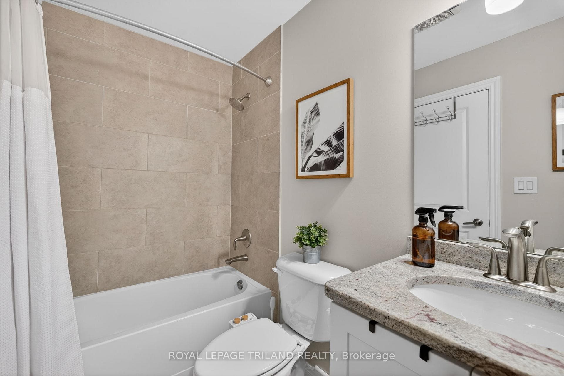 330 Ridout Street Unit 801 photo 13