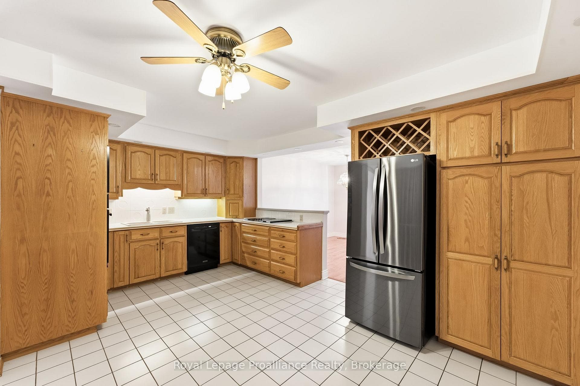 11 Addison Street photo 17