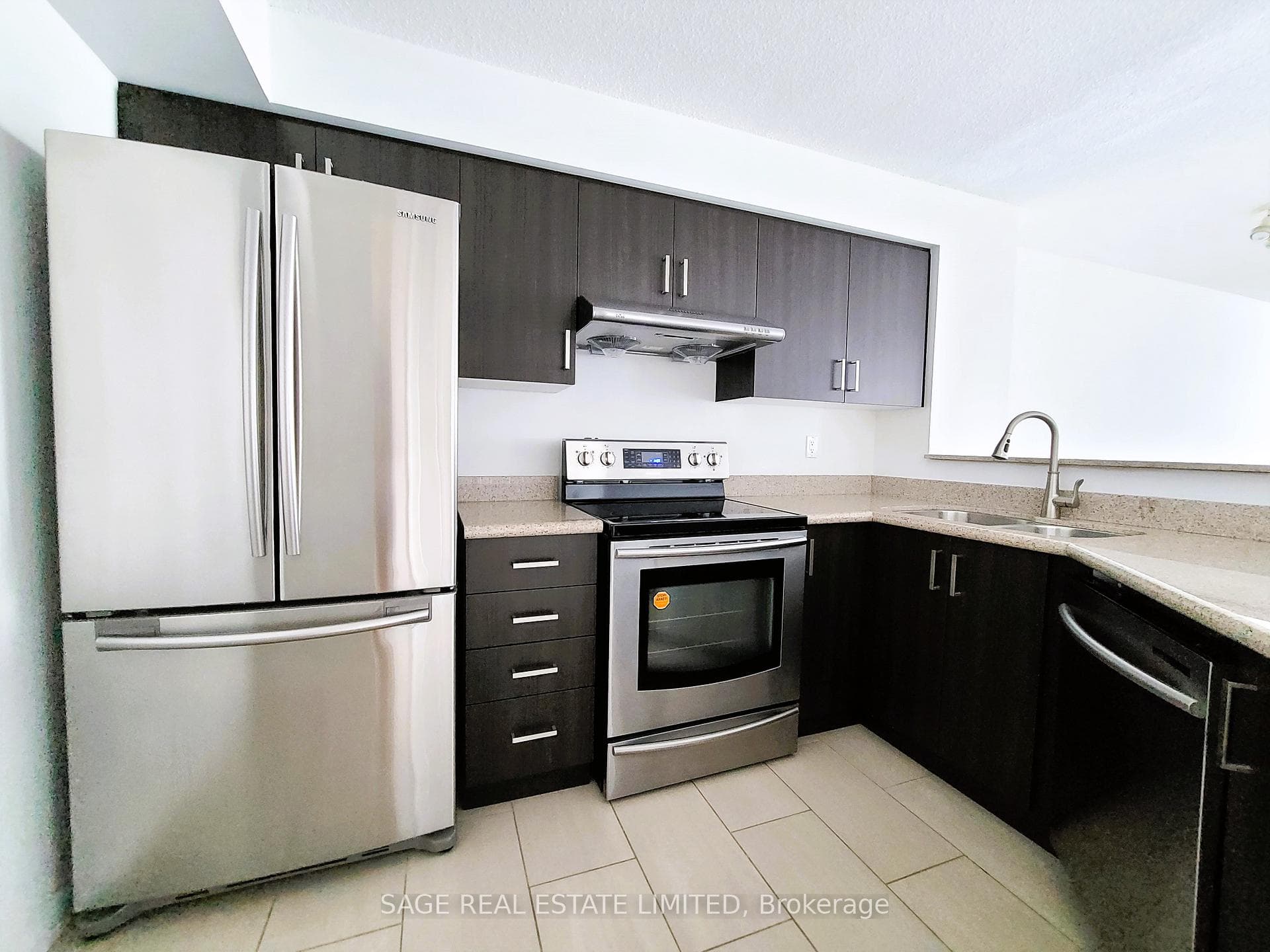 24 Wellesley Street Unit 1312 photo 3
