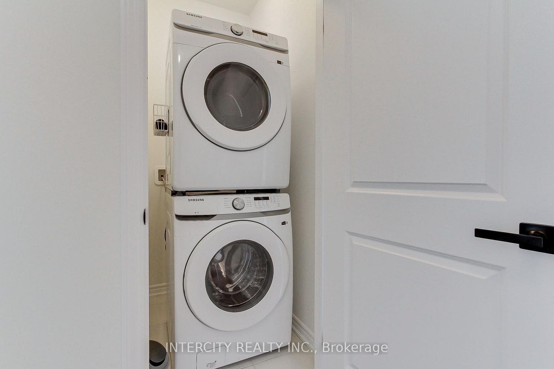 Full-size Stacked Washer & Dryer