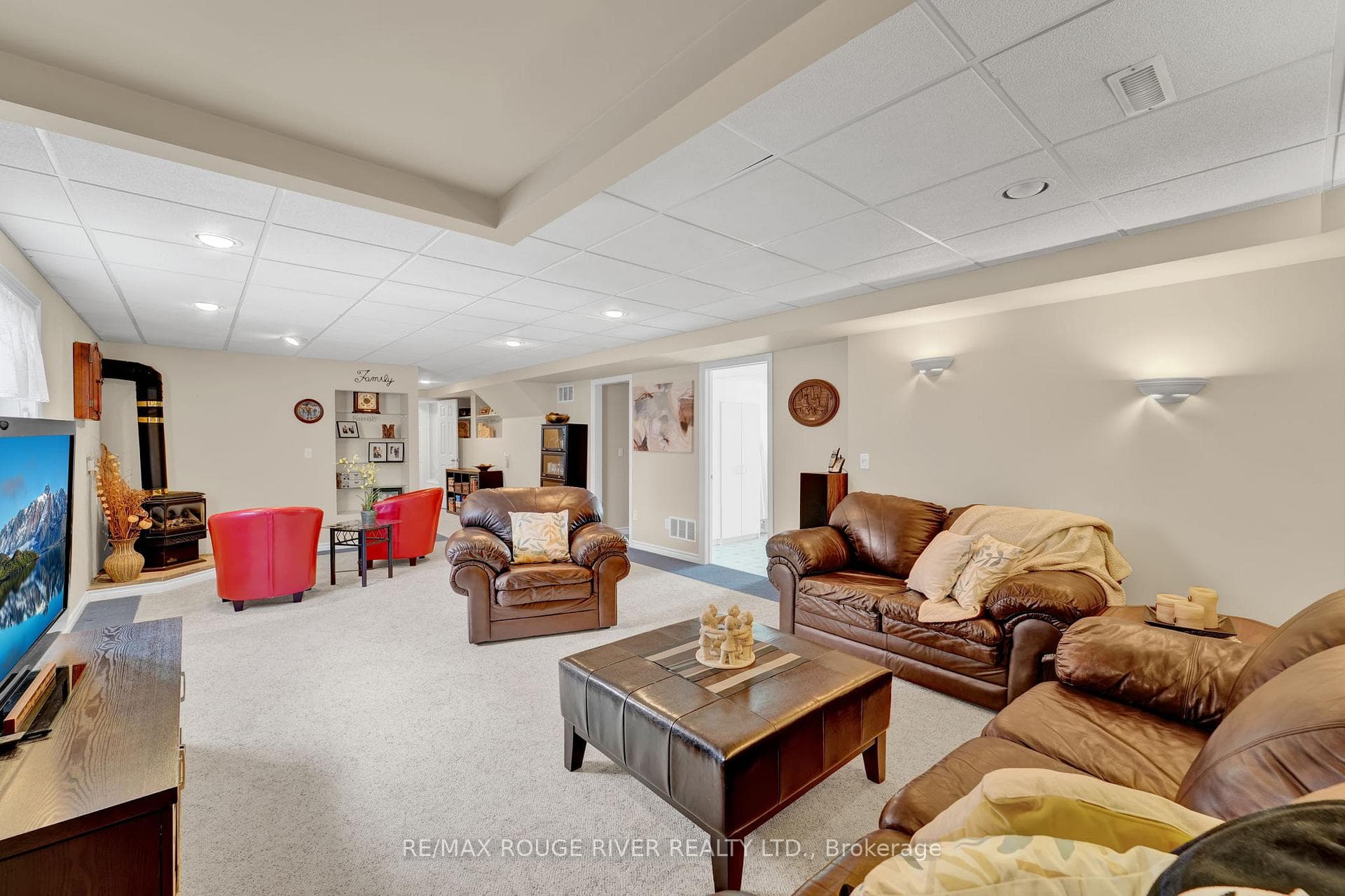 452 Fleetwood Drive photo 31