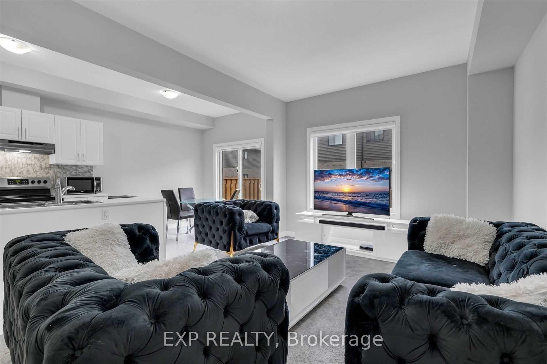 520 Grey Street Unit 13 photo 7