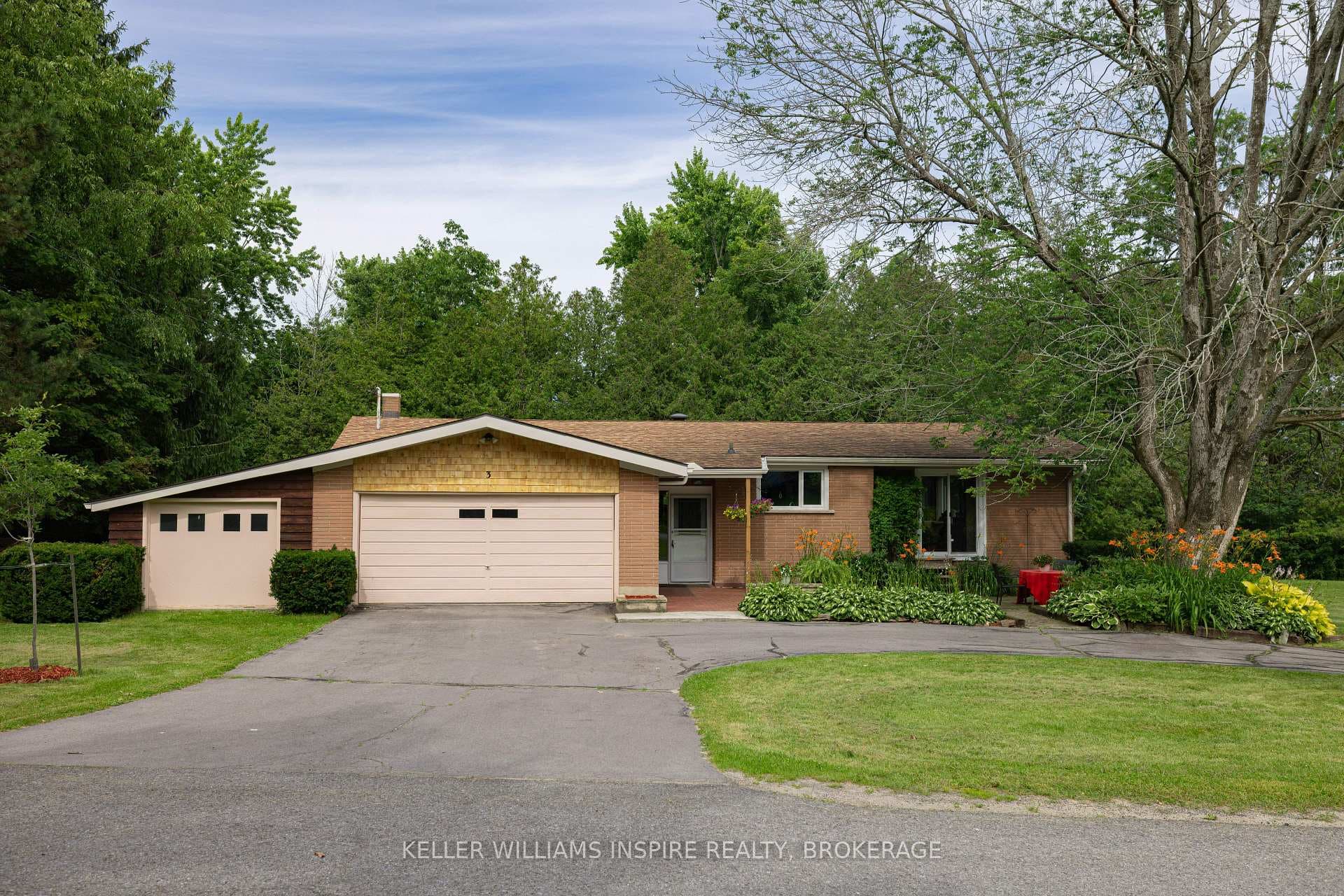 3 Helena Place photo 1