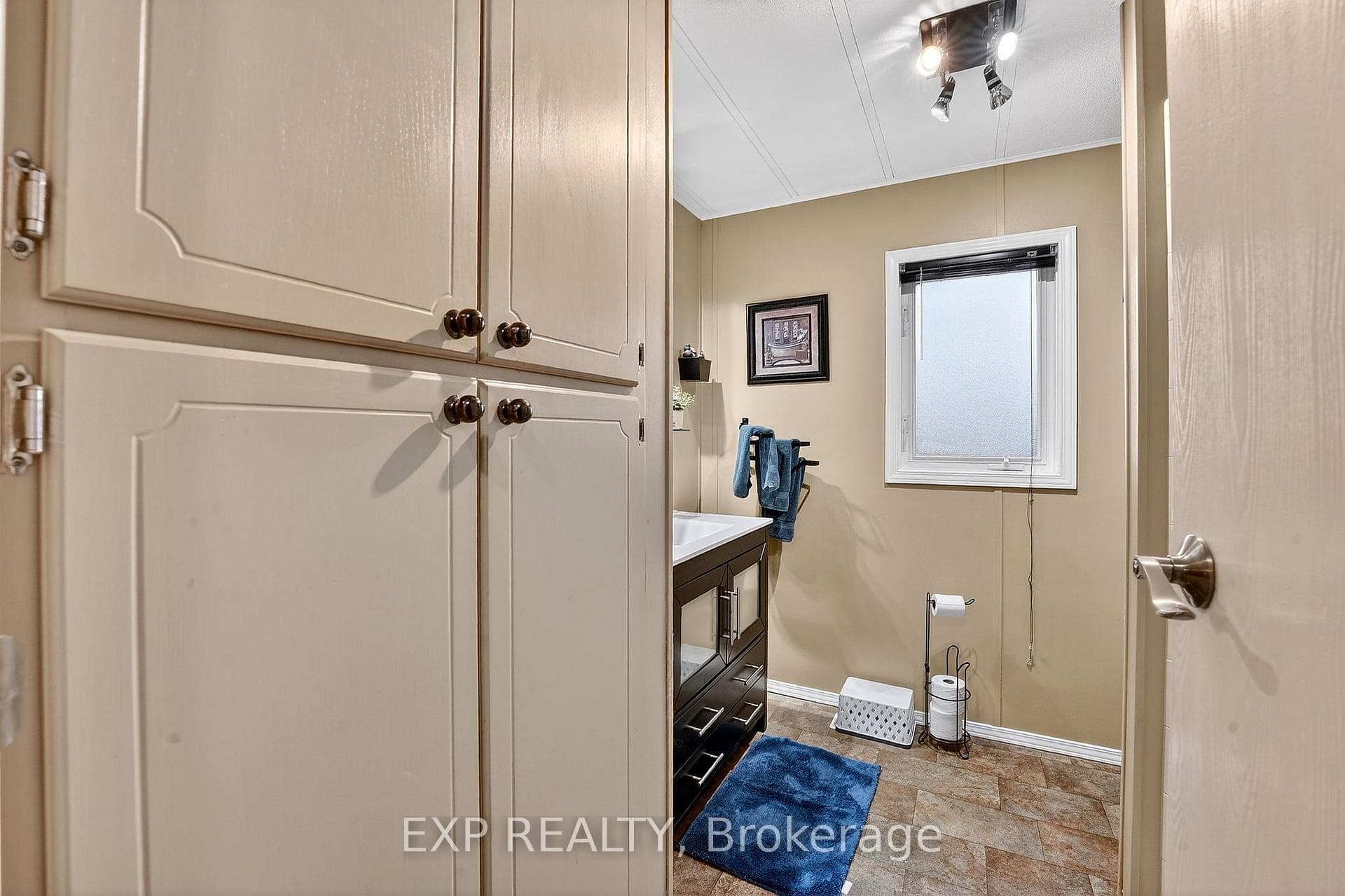 3033 Townline Road Unit 308 photo 23