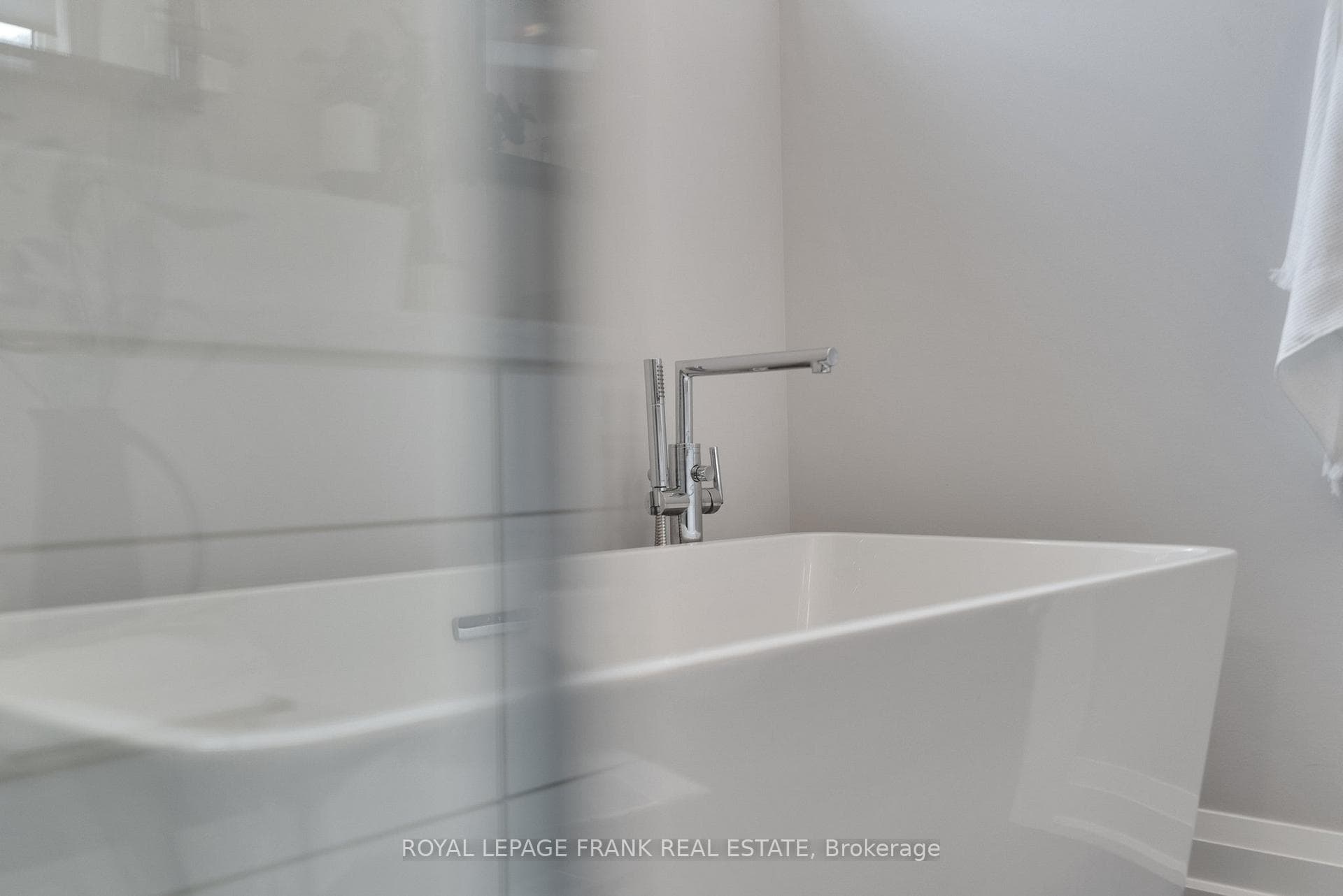 54 Brown Street photo 21