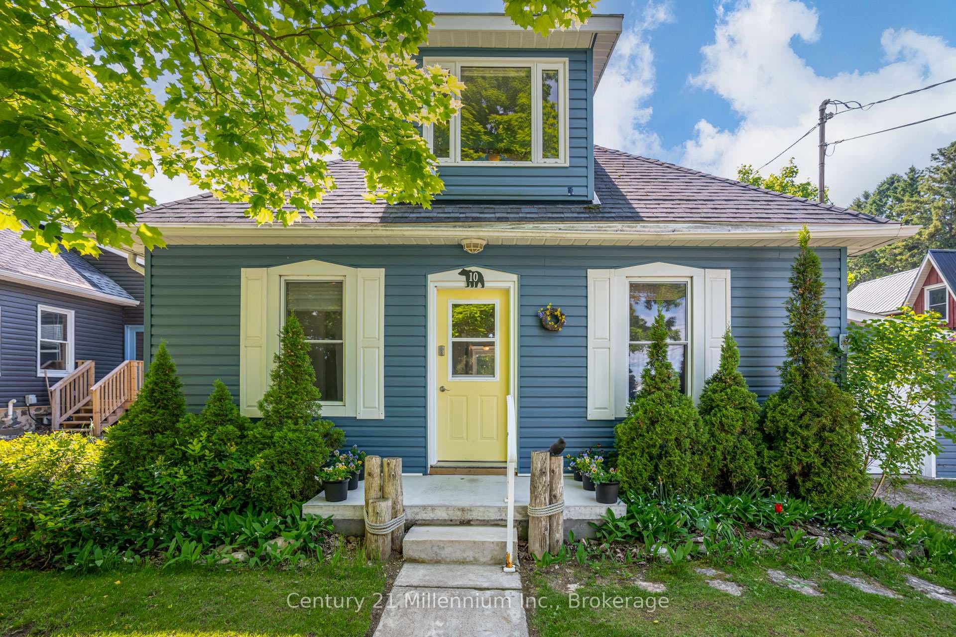 10 Alexander Street photo 1