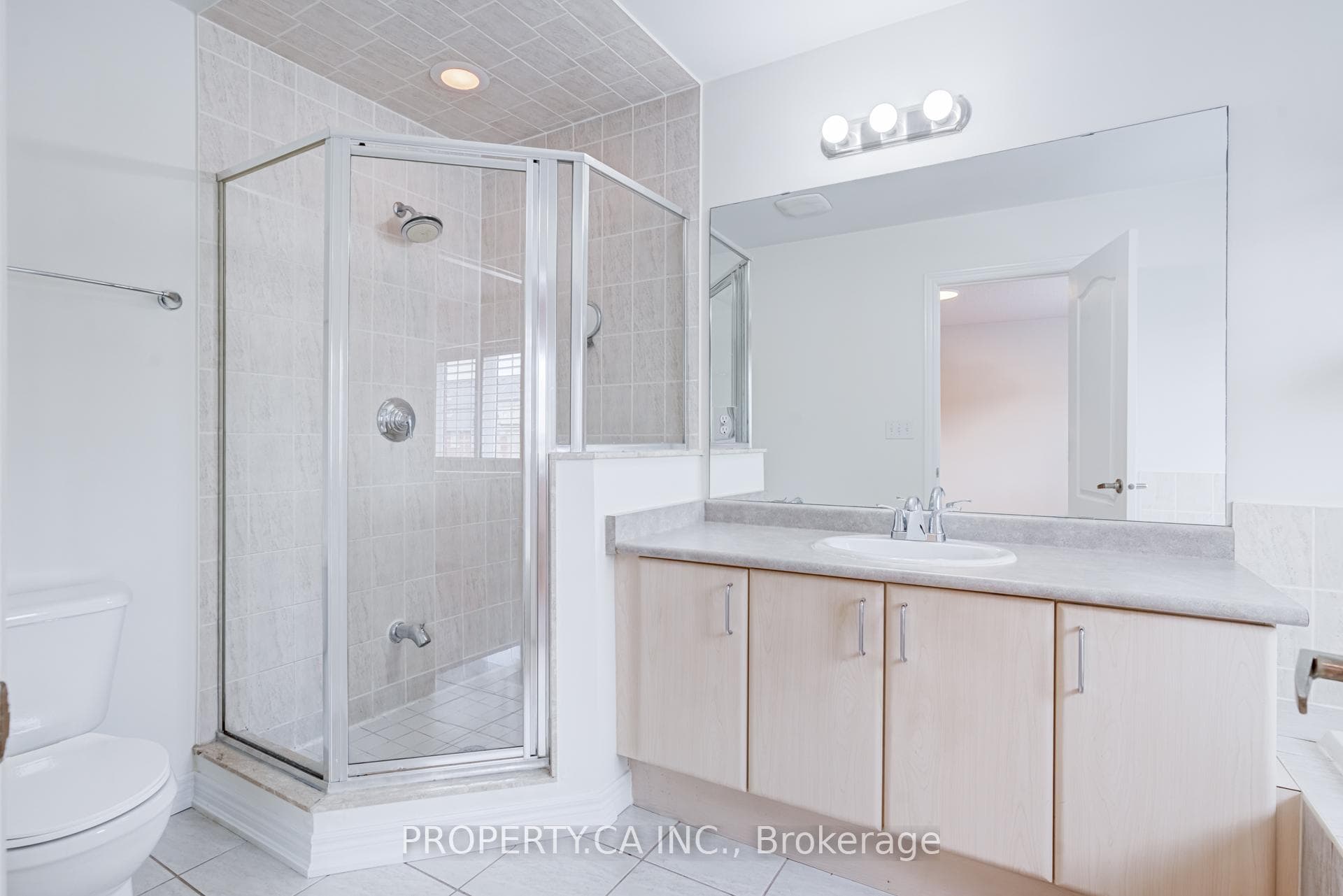 3347 Eglinton Avenue photo 26