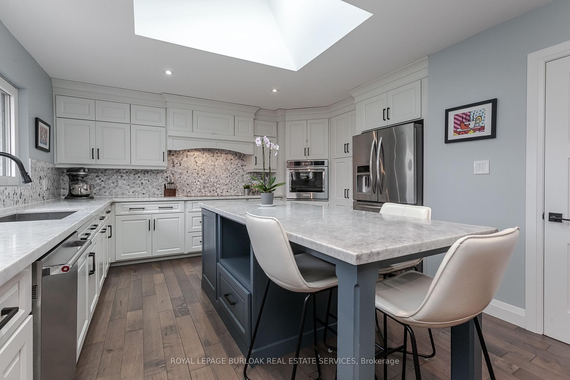 417 Strathcona Drive photo 10