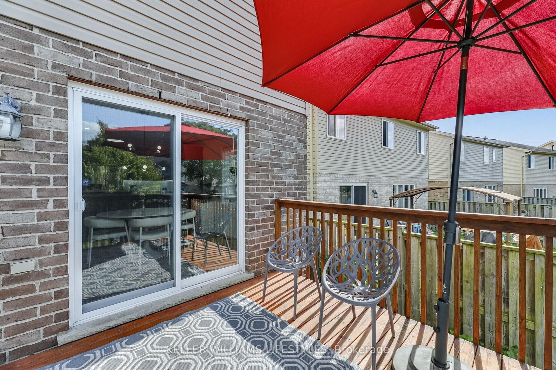 940 GRENFELL Drive photo 36