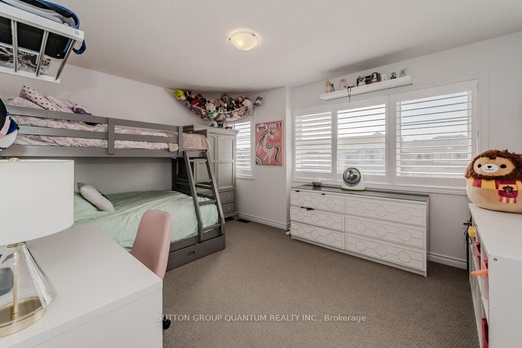 38 Ladd Avenue photo 29