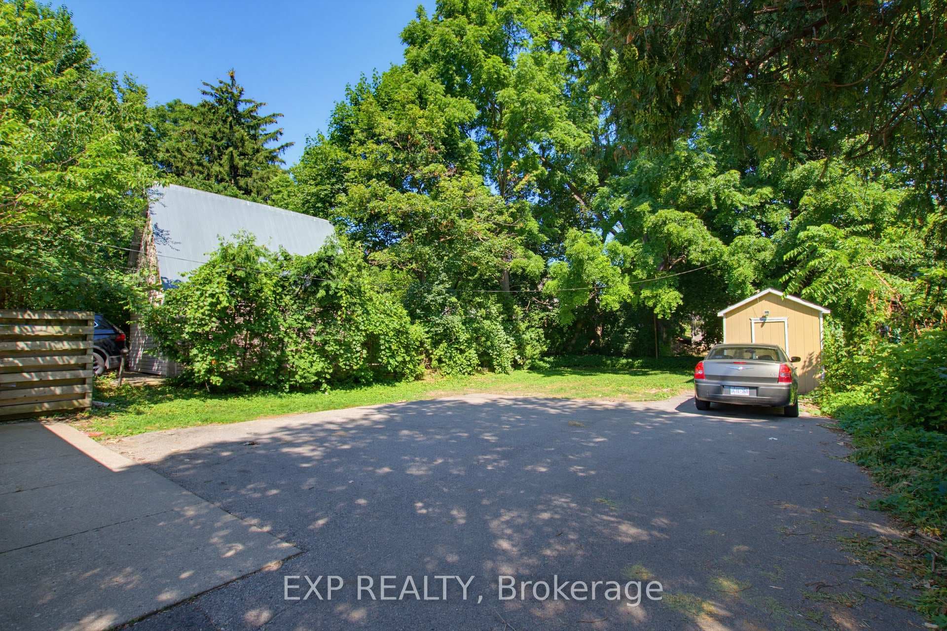 121 Mount Pleasant Avenue photo 38