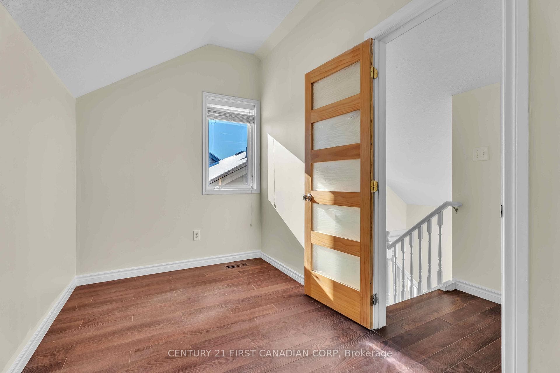835 Whetherfield Street photo 28