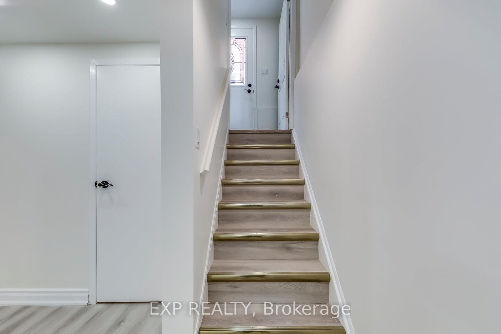 209 Lech Walesa Drive photo 26