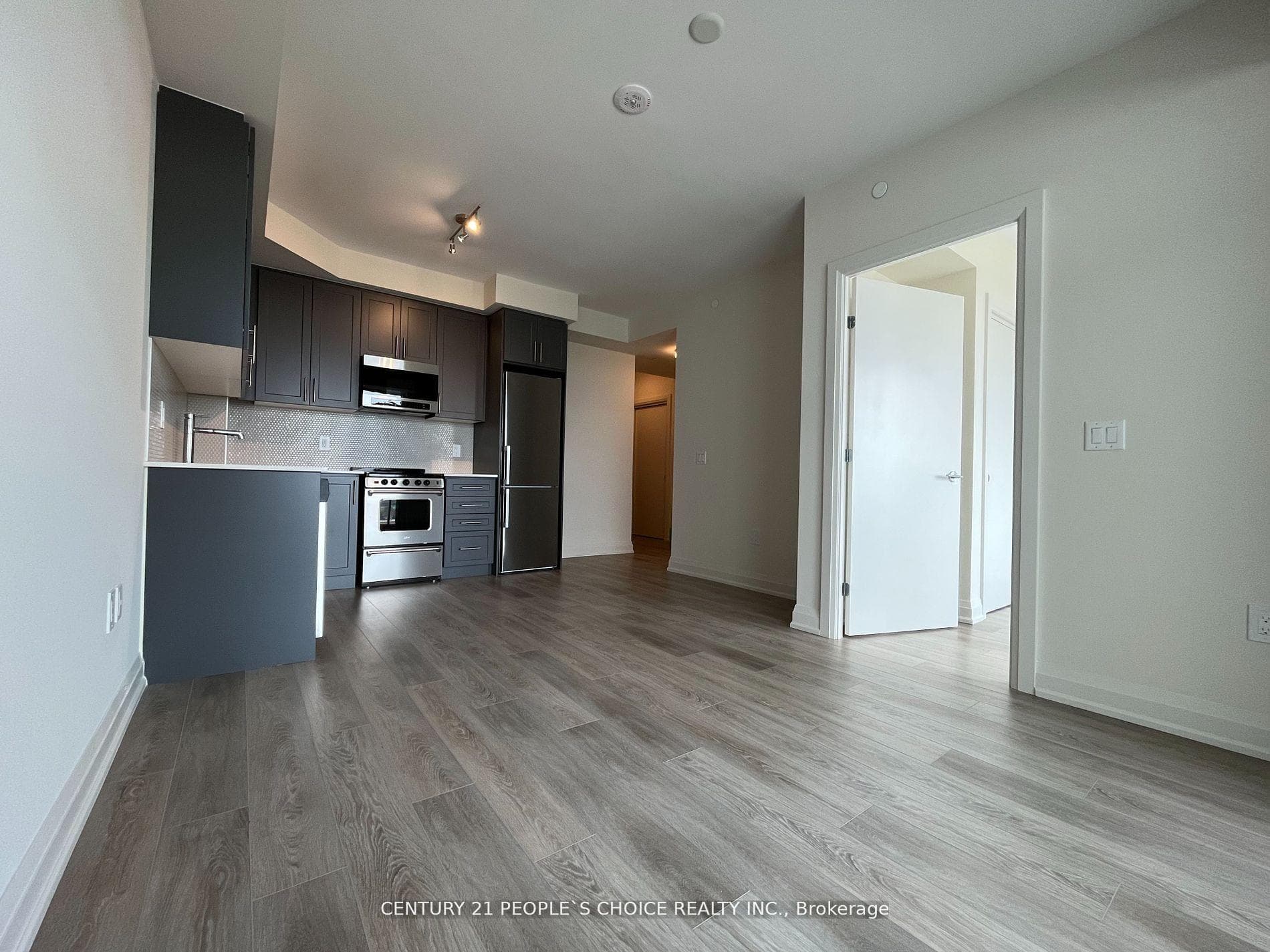 212 King William Street Unit 1023 photo 26