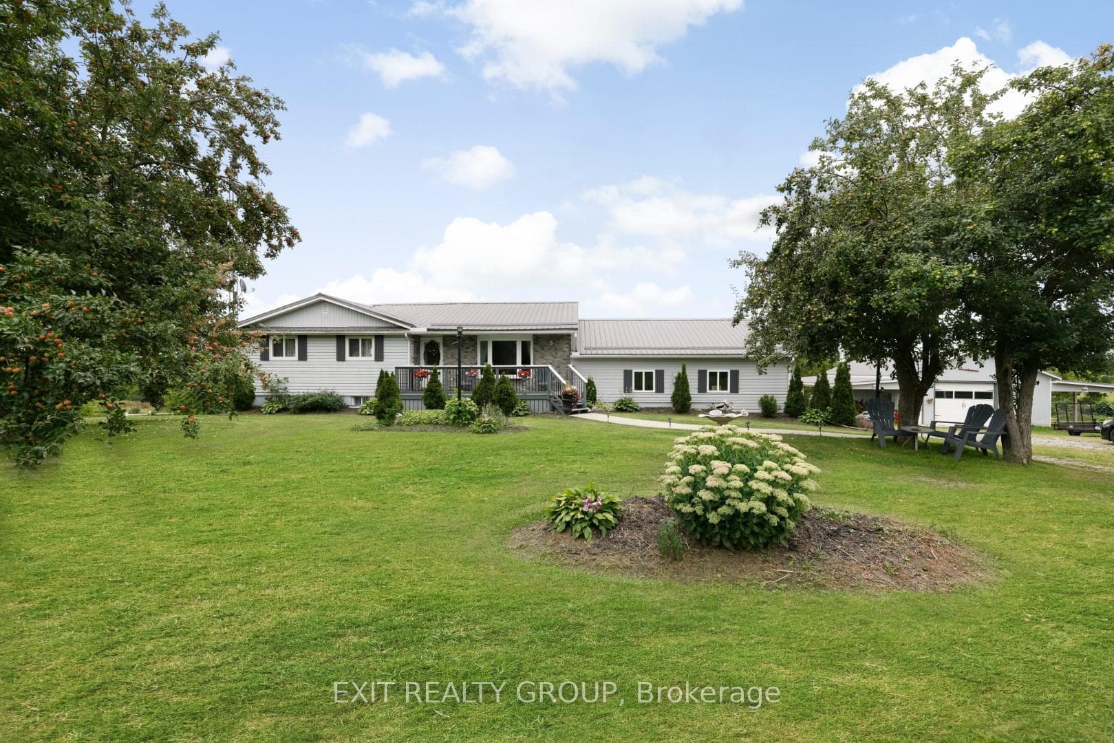 471 Wellmans Road photo 1