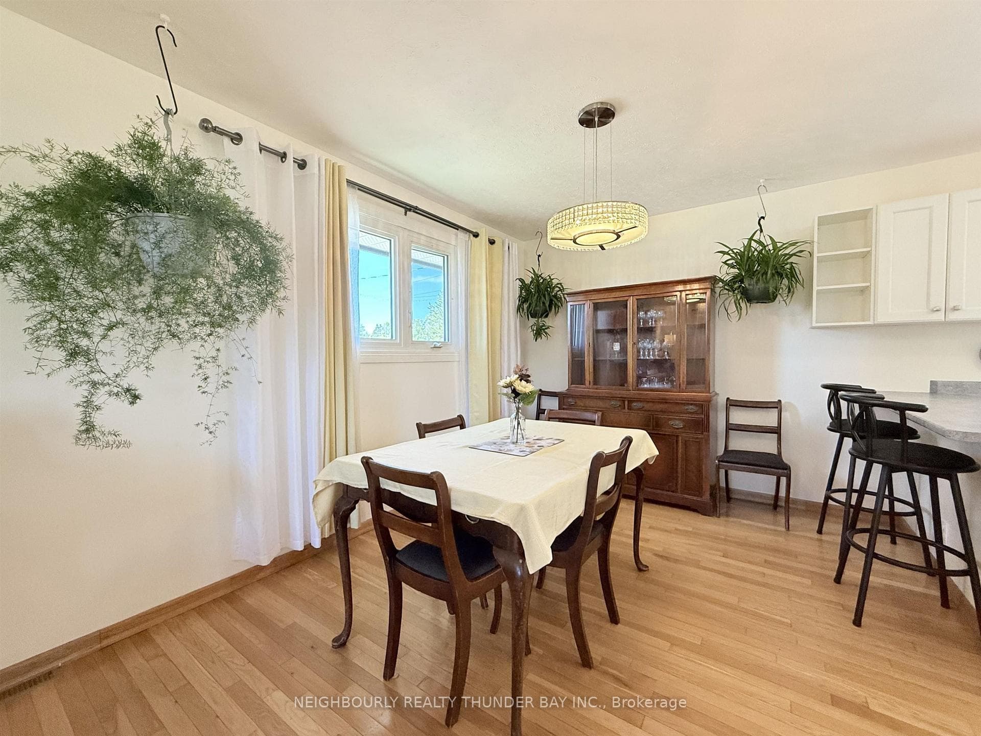 623 Grenville Avenue photo 10