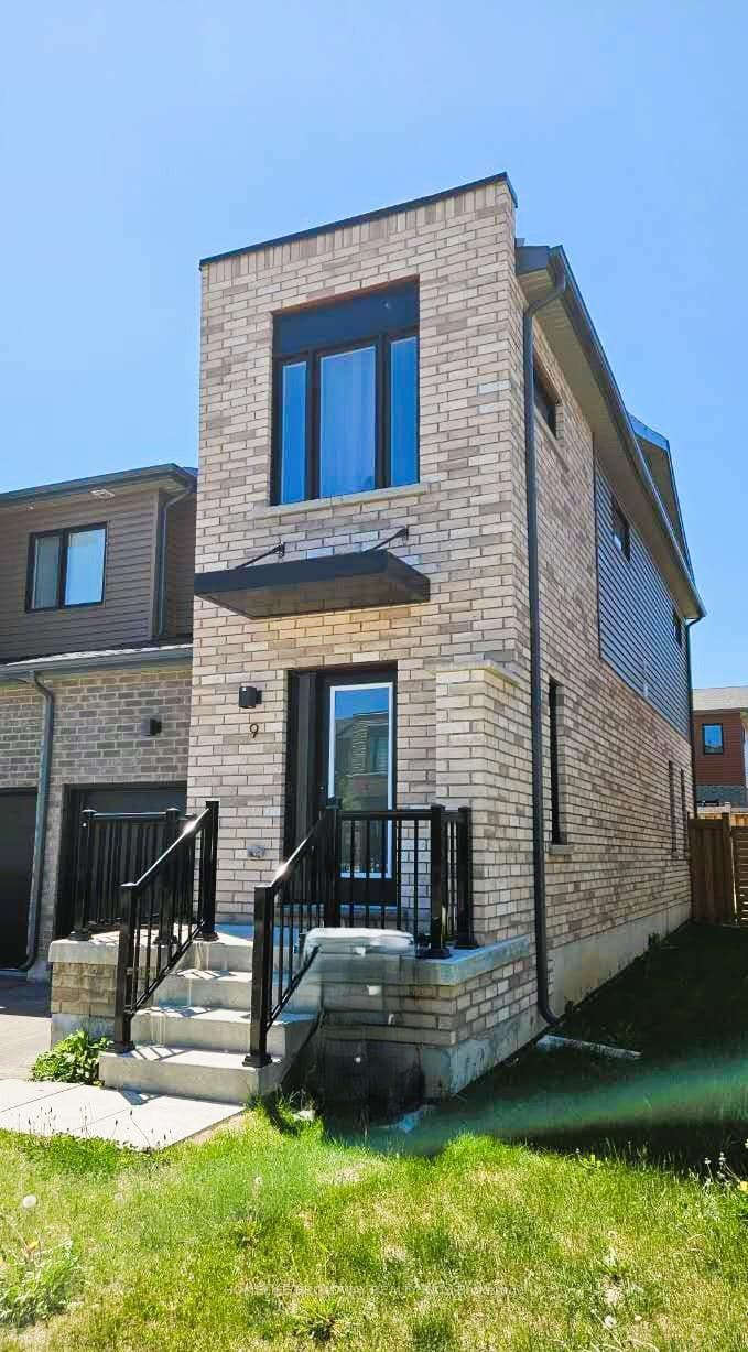 9 Haven Lane photo 3