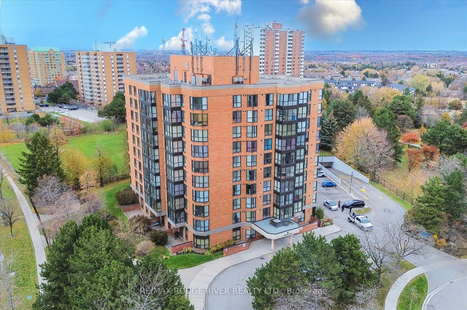 8 Silver Bell Grove Unit 309 photo 4