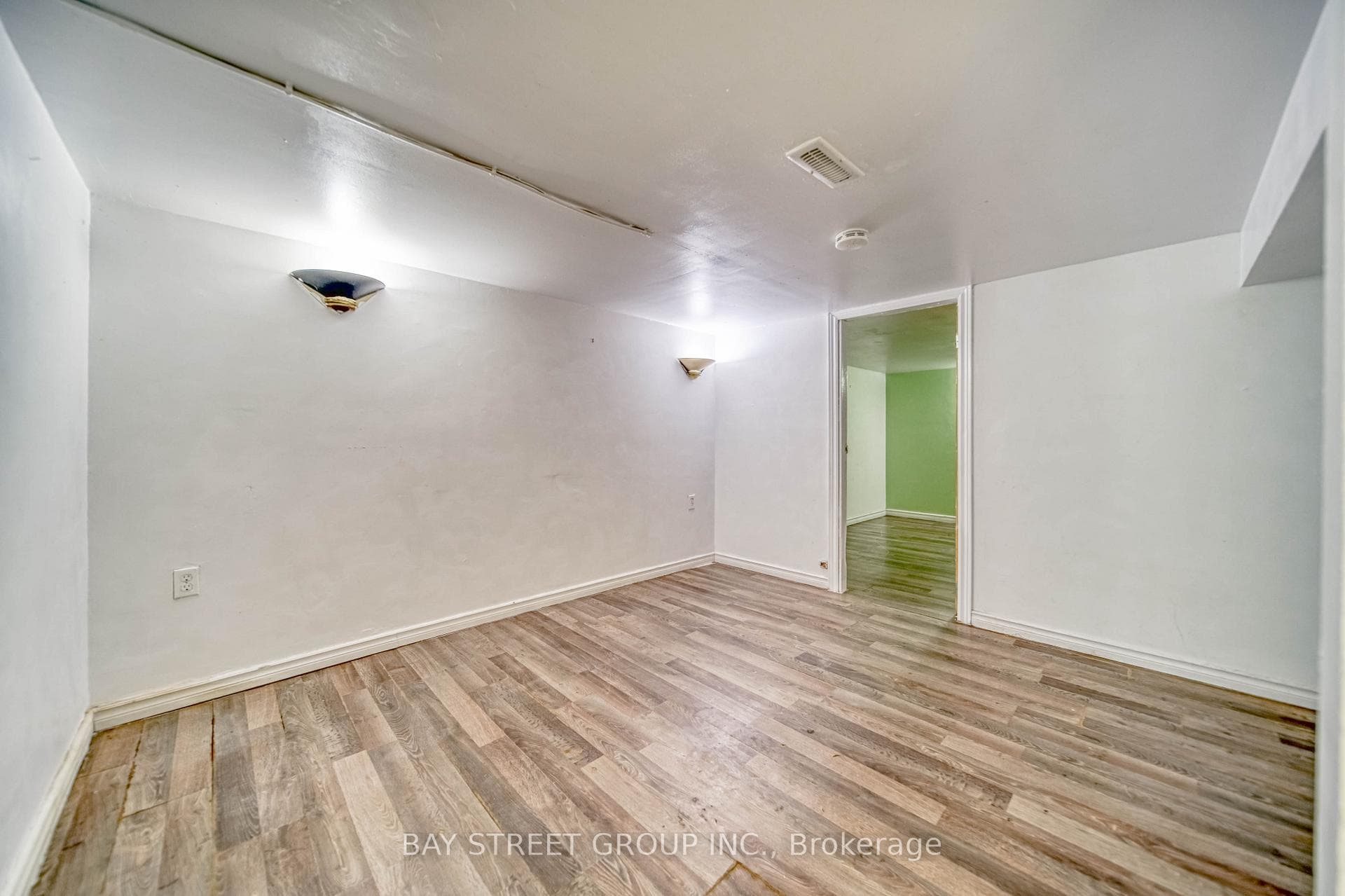 304 Albert Street photo 20
