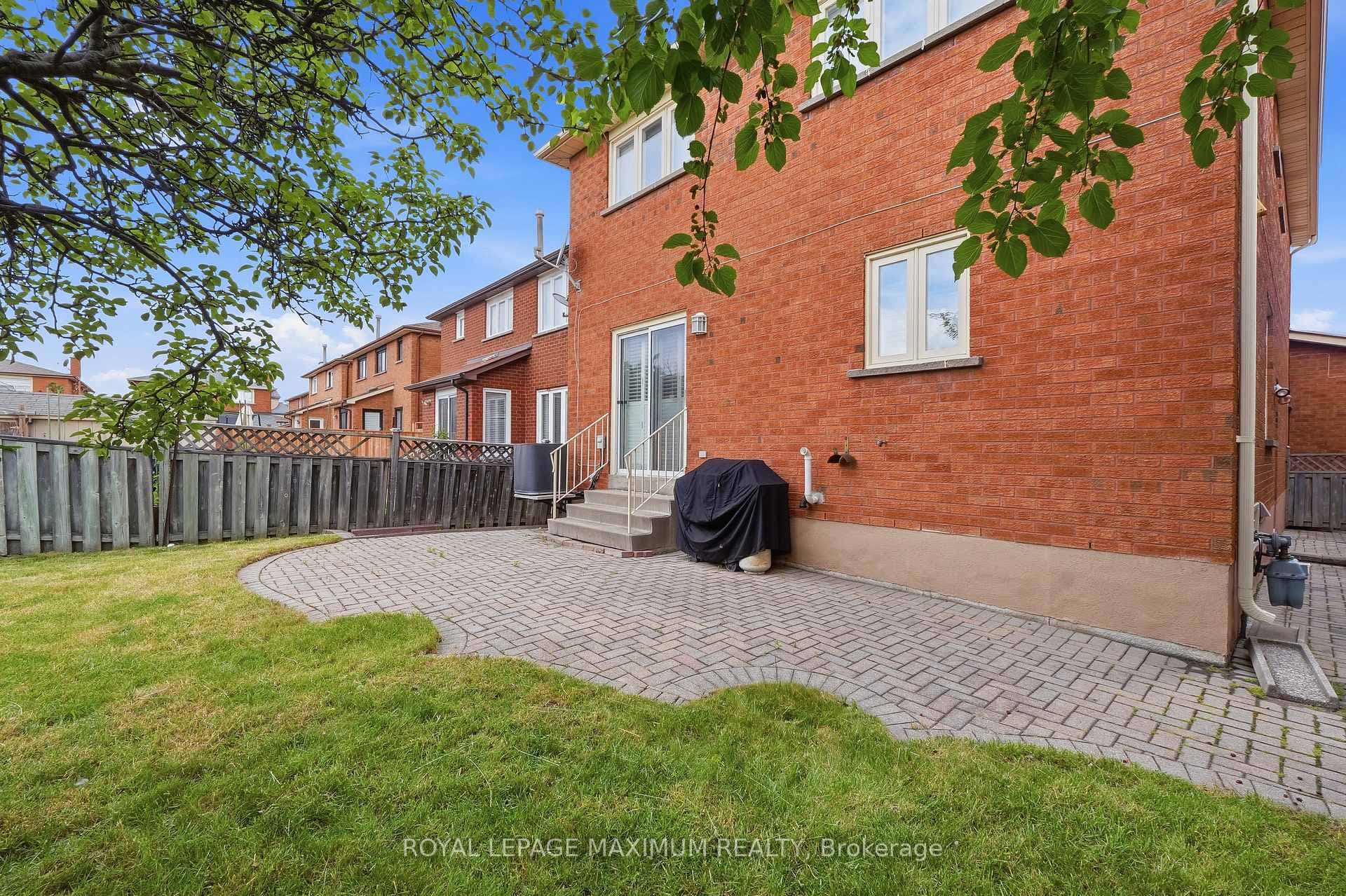 21 Diamond Street photo 39