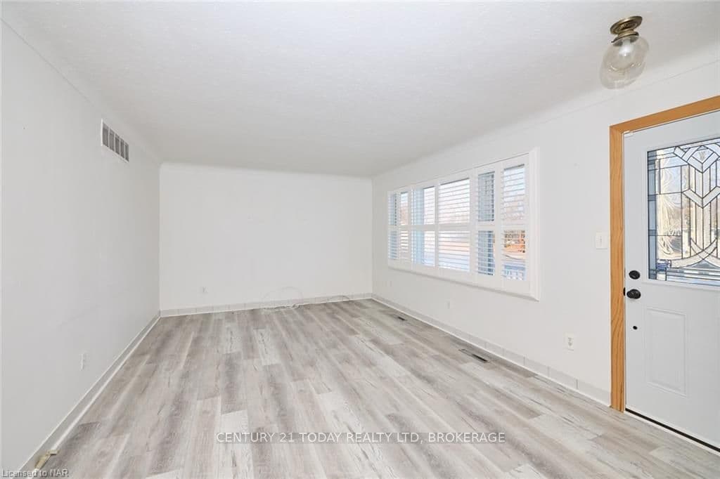 199 THOROLD Road photo 6