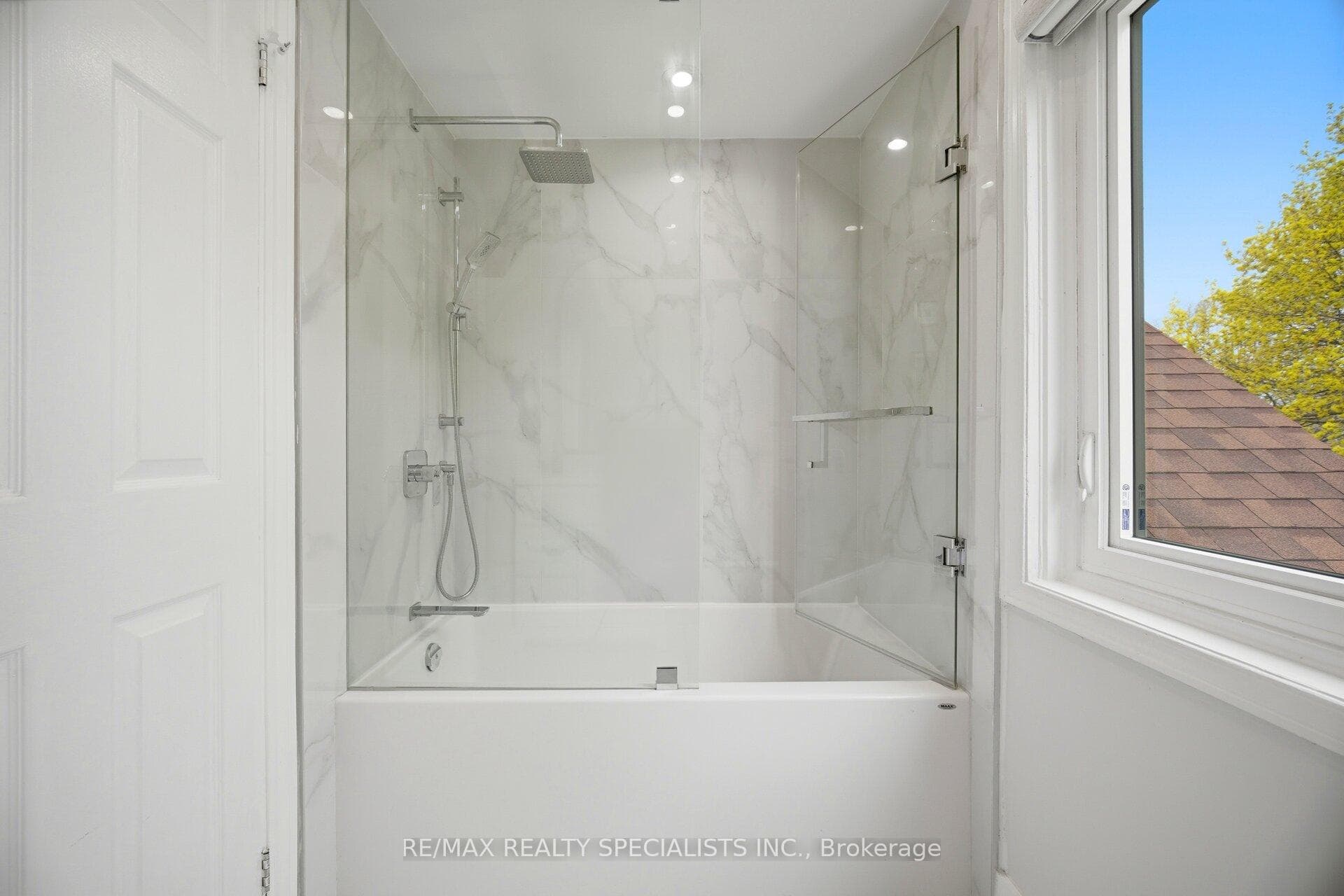 464 Delaney Court photo 30