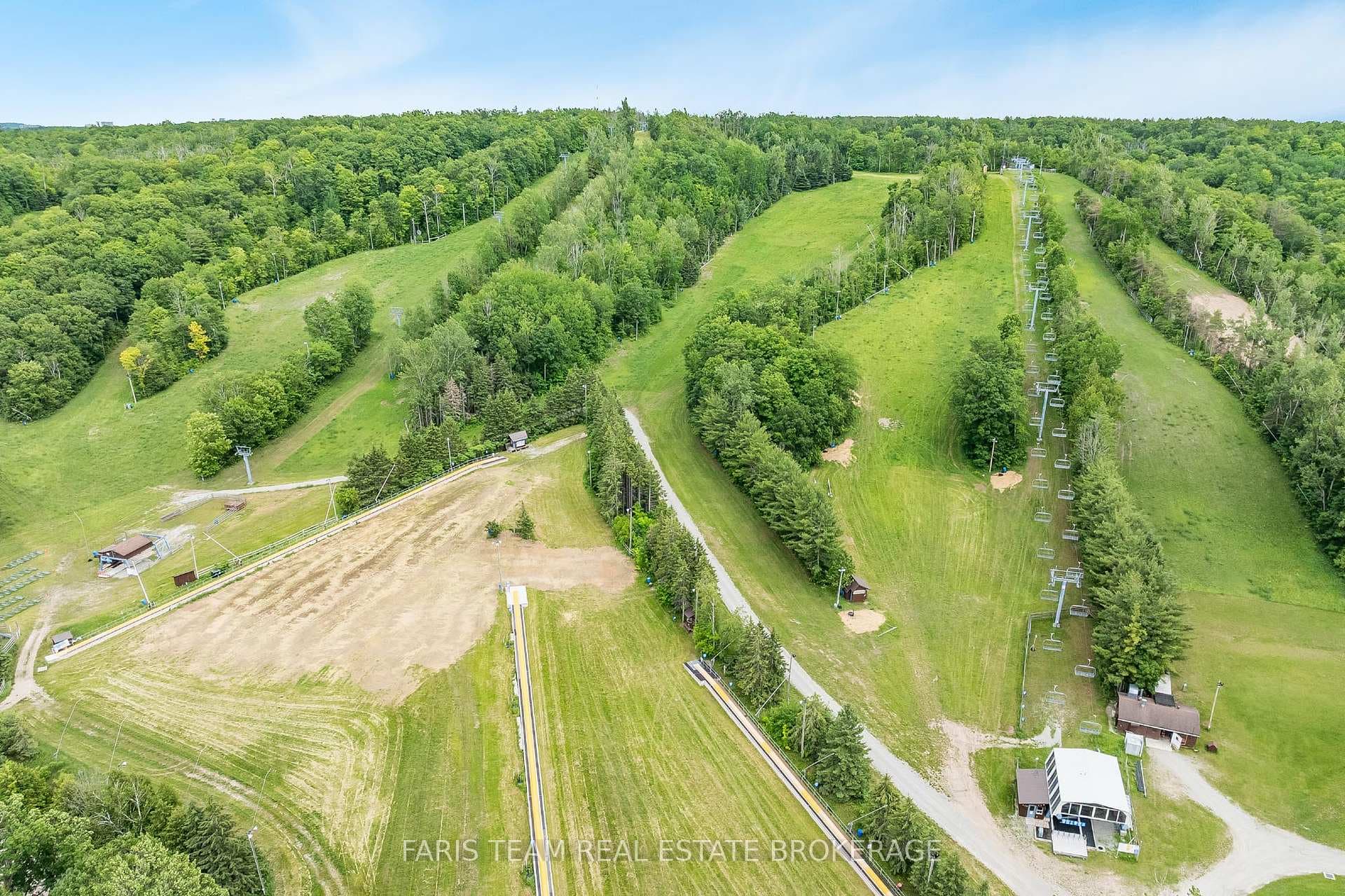 1202 Sunnidale Road photo 38