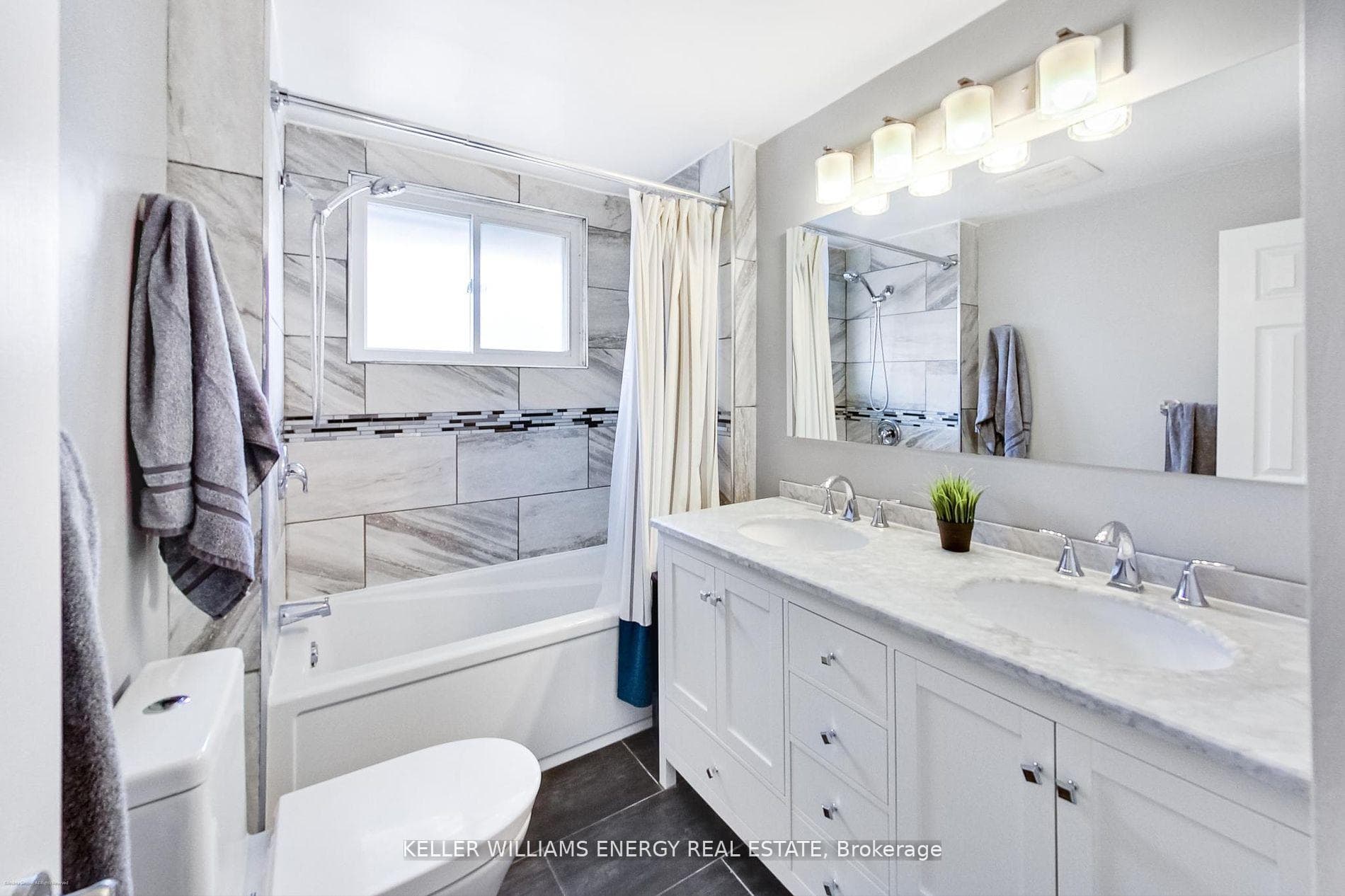 20 Strathavon Drive photo 19