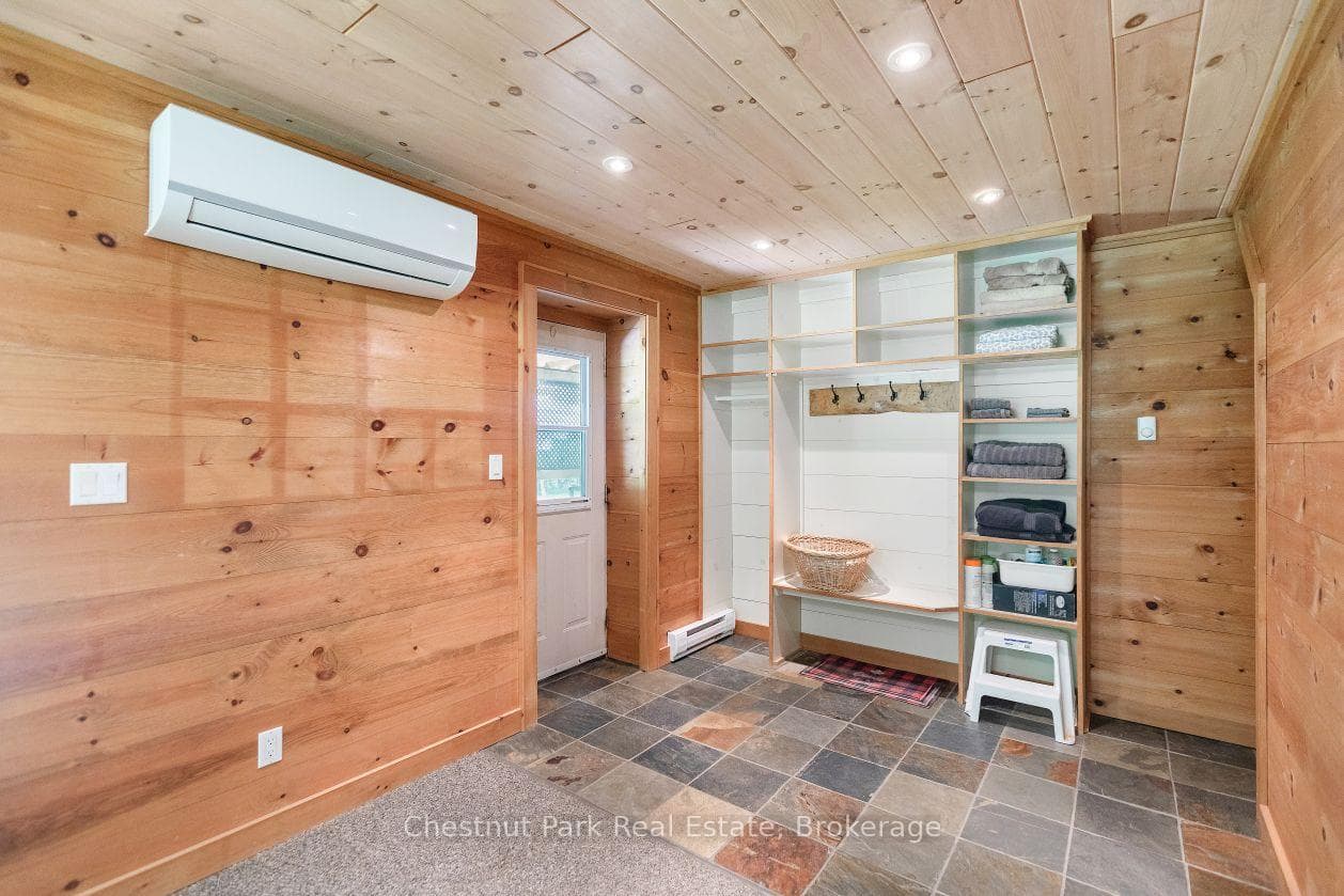 1126 Eveleigh Road photo 22