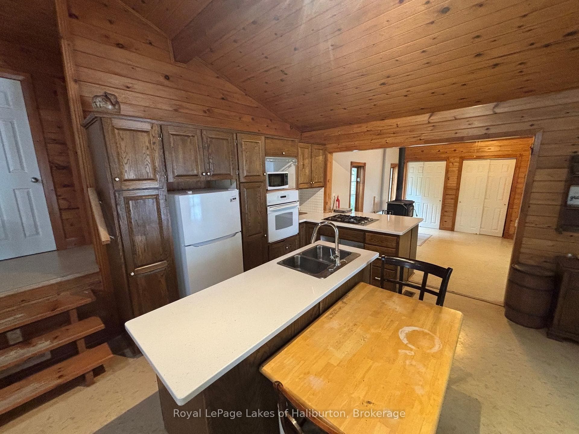 3040 Haliburton Lake Road photo 10