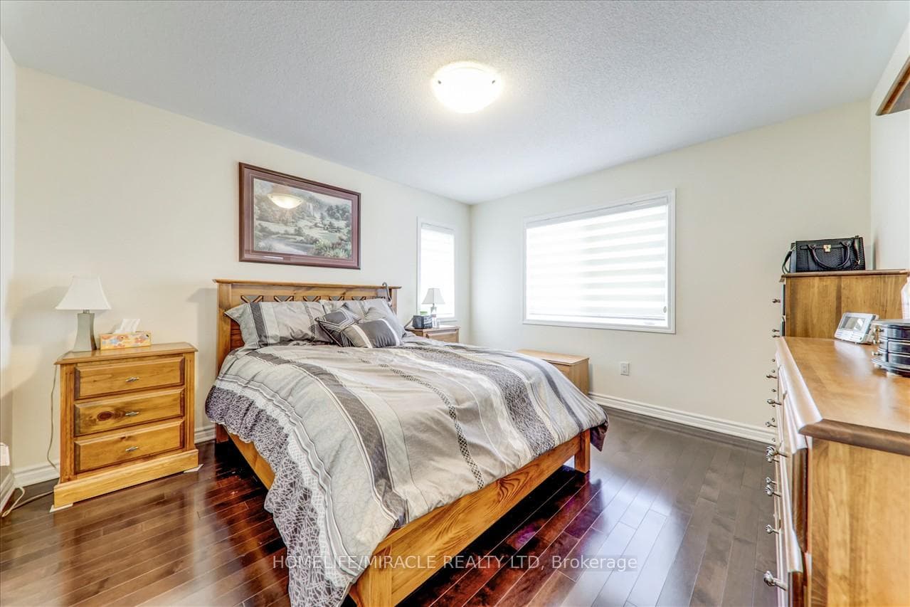 34 Westfield Drive Unit upper photo 20