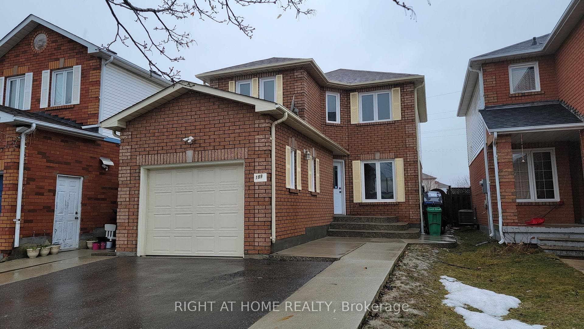 189 Timberlane Drive Unit Main photo 1