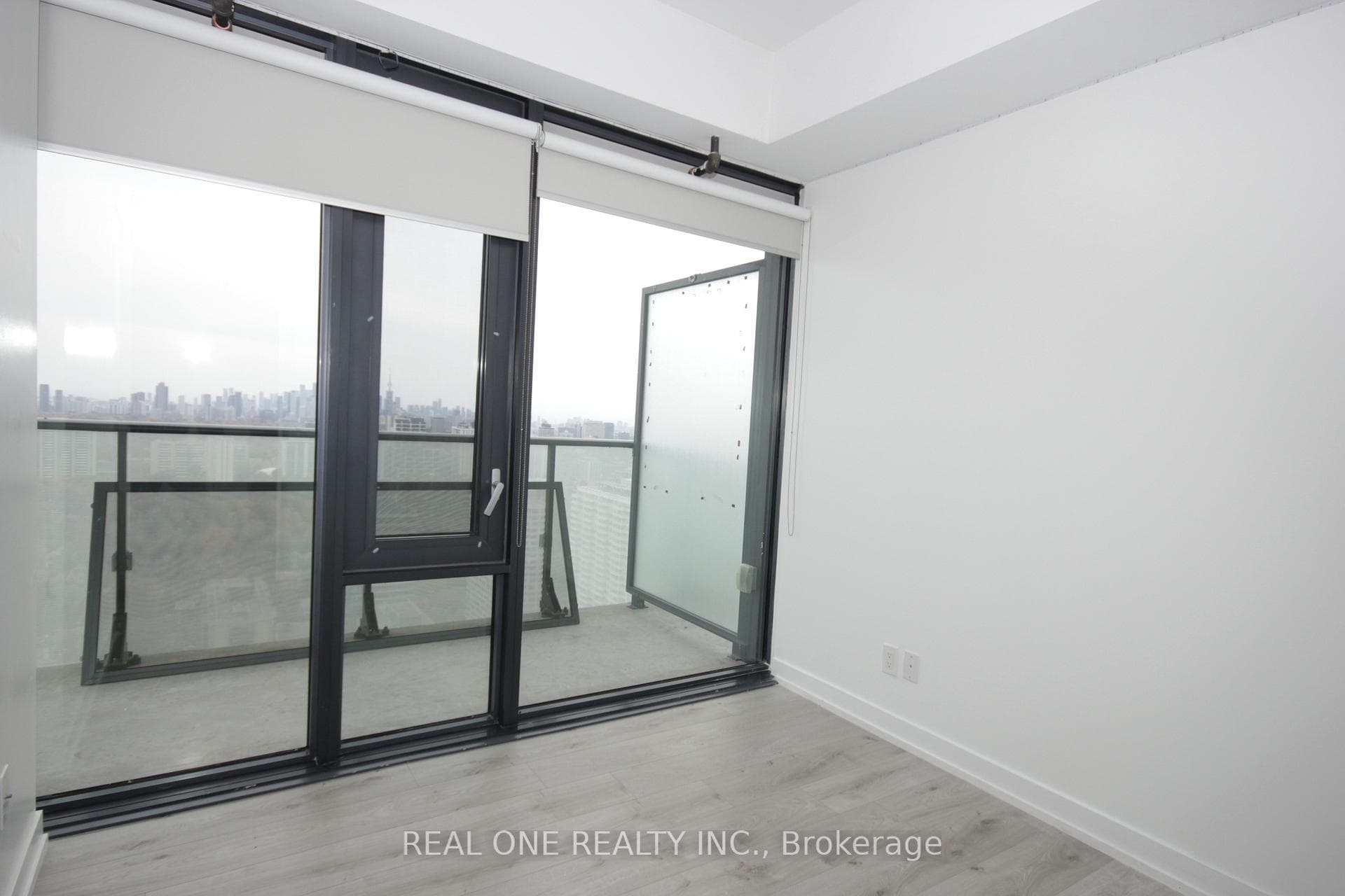 161 Roehampton Avenue Unit 4008 photo 10