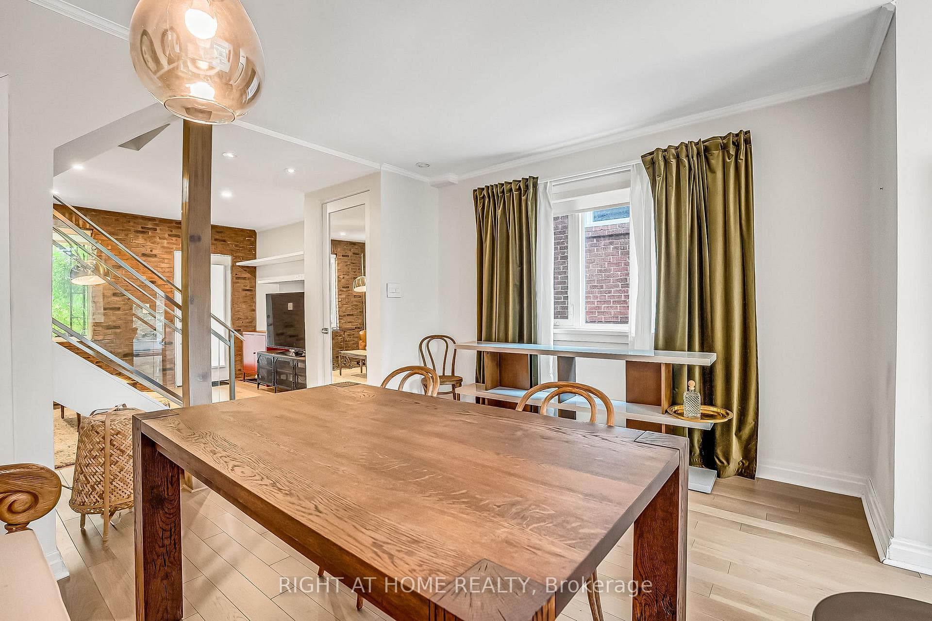 76 Arlington Avenue photo 11