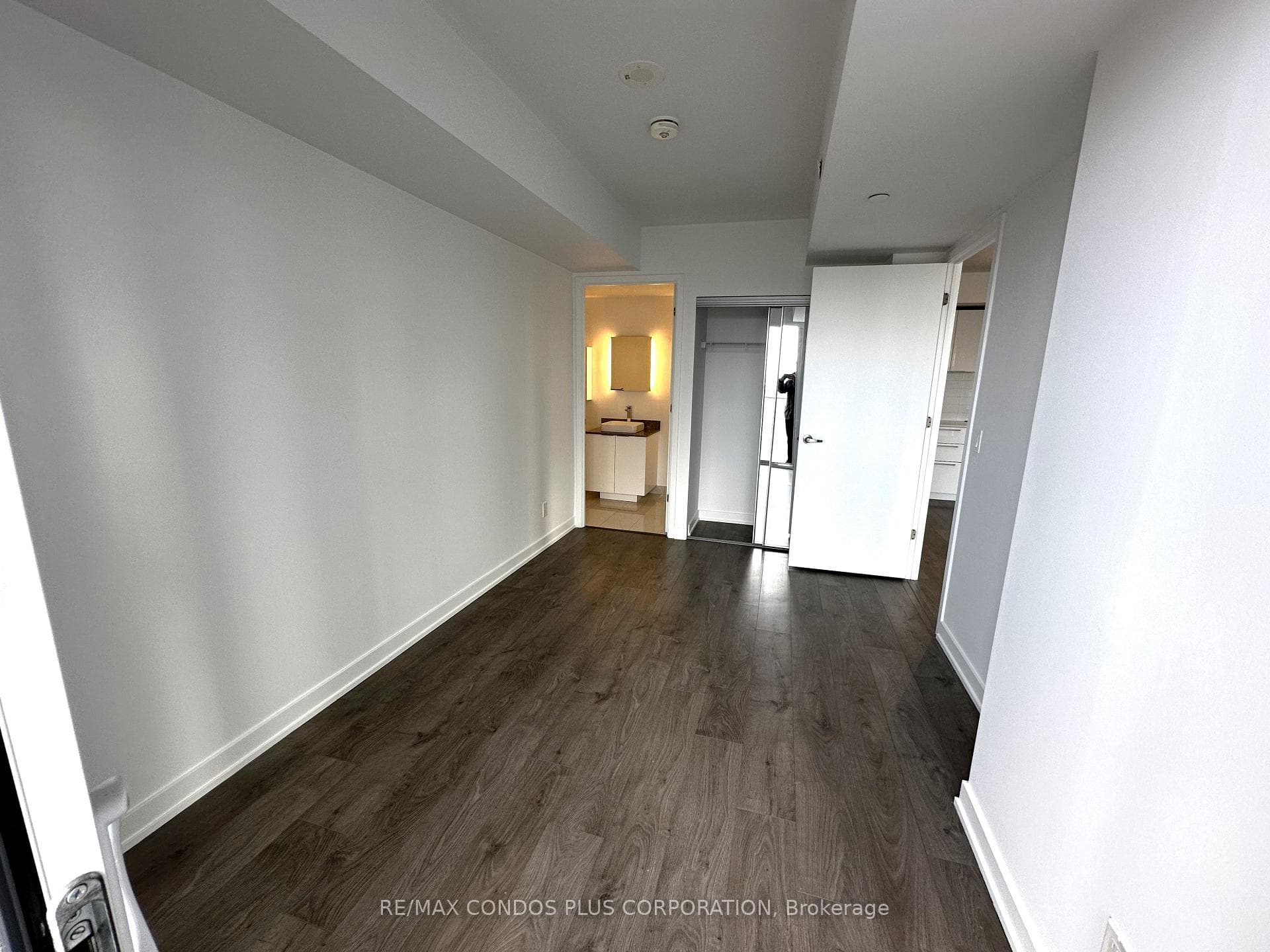 501 Yonge Street Unit 3012 photo 8