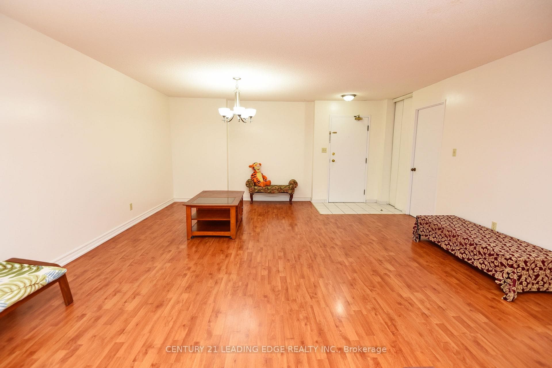 80 Alton Towers Circle Unit 1402 photo 16