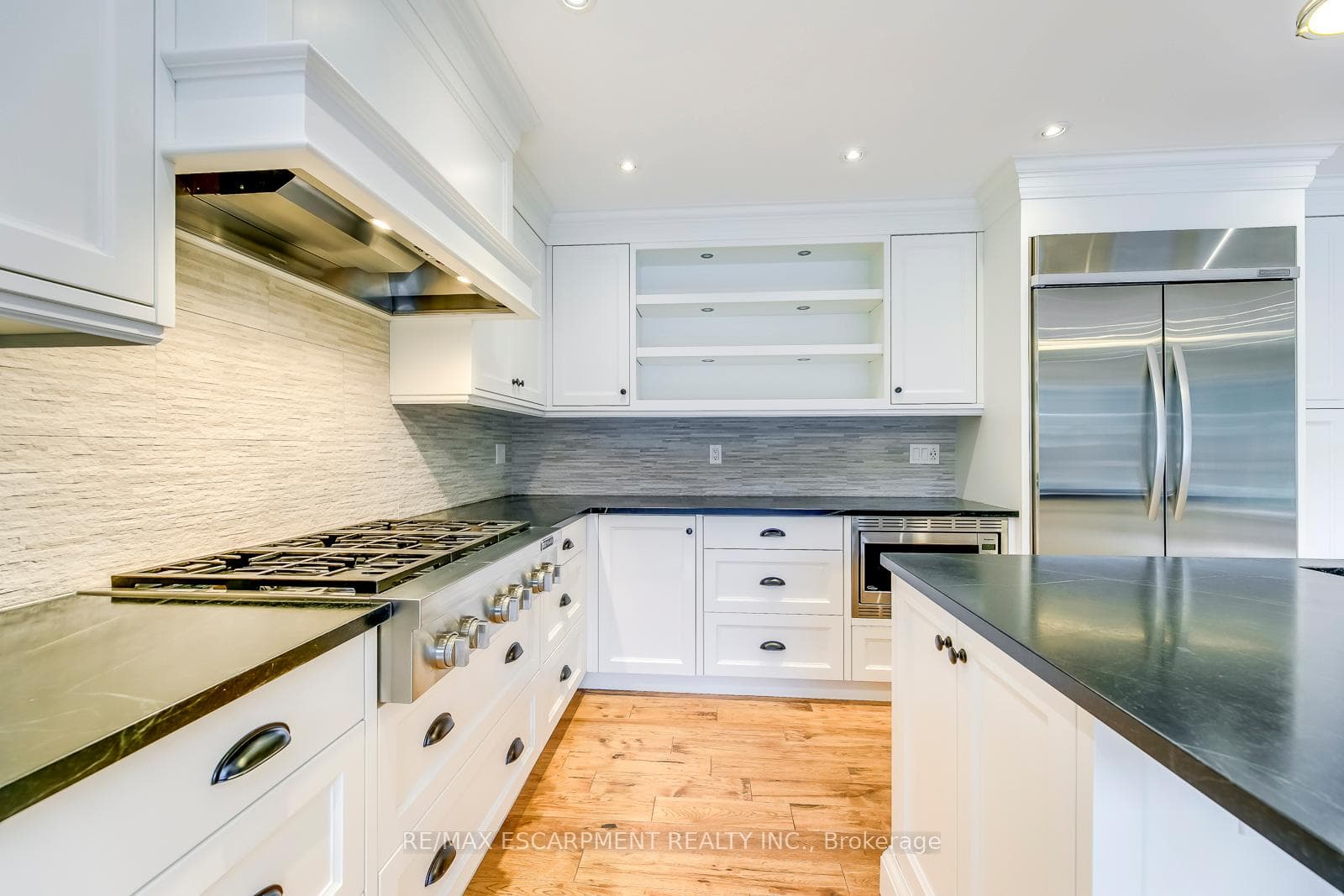 316 Cairncroft Road photo 15