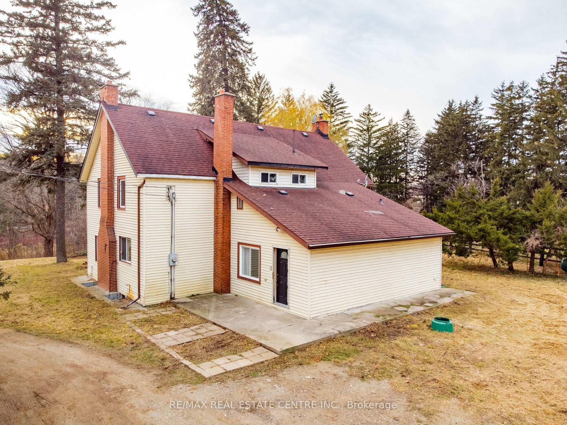 8681 Canyon Road photo 2