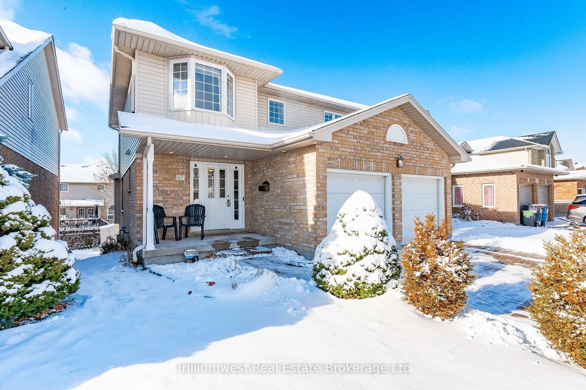 67 MUNROE Crescent photo 2