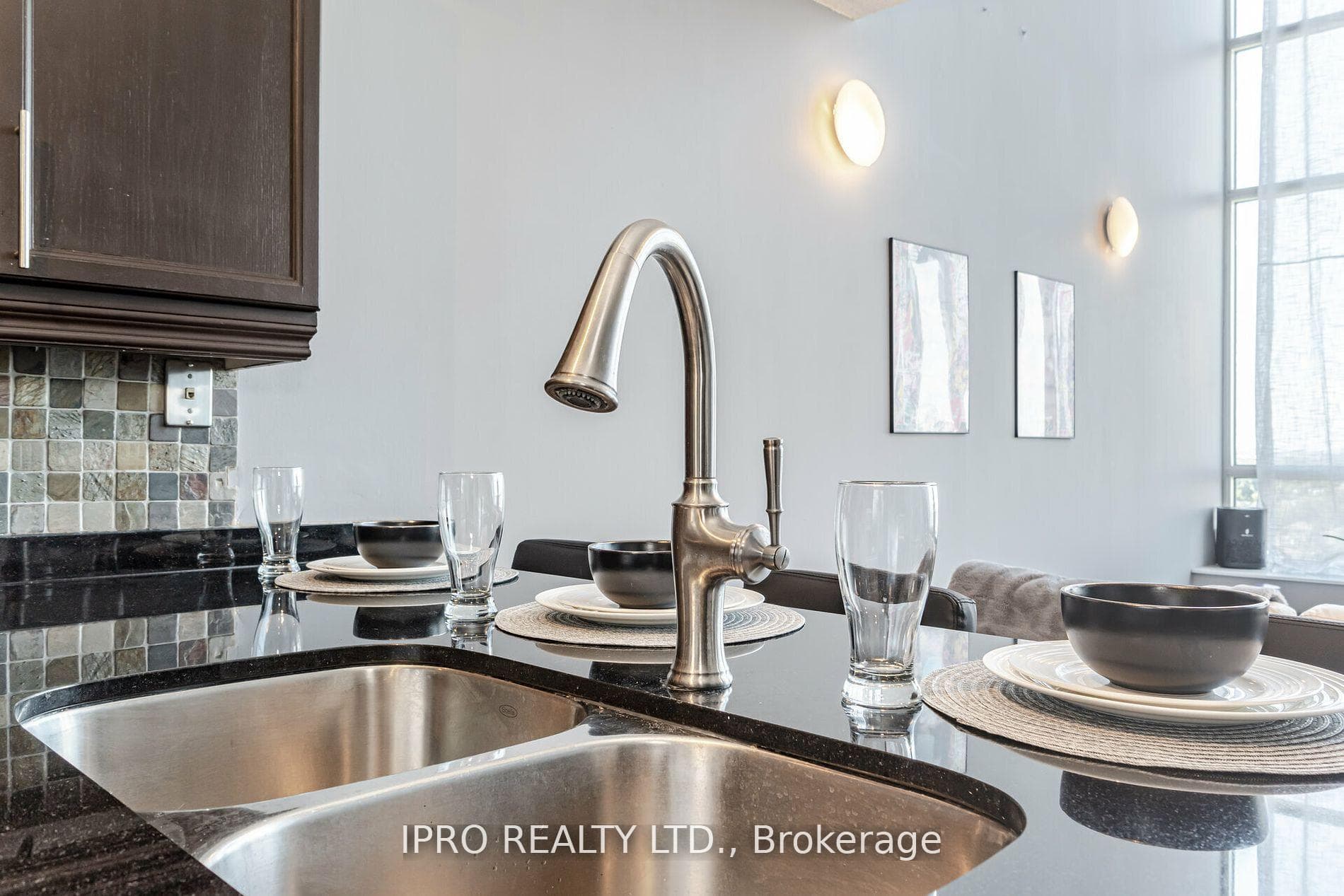 250 Manitoba Street Unit 715 photo 10
