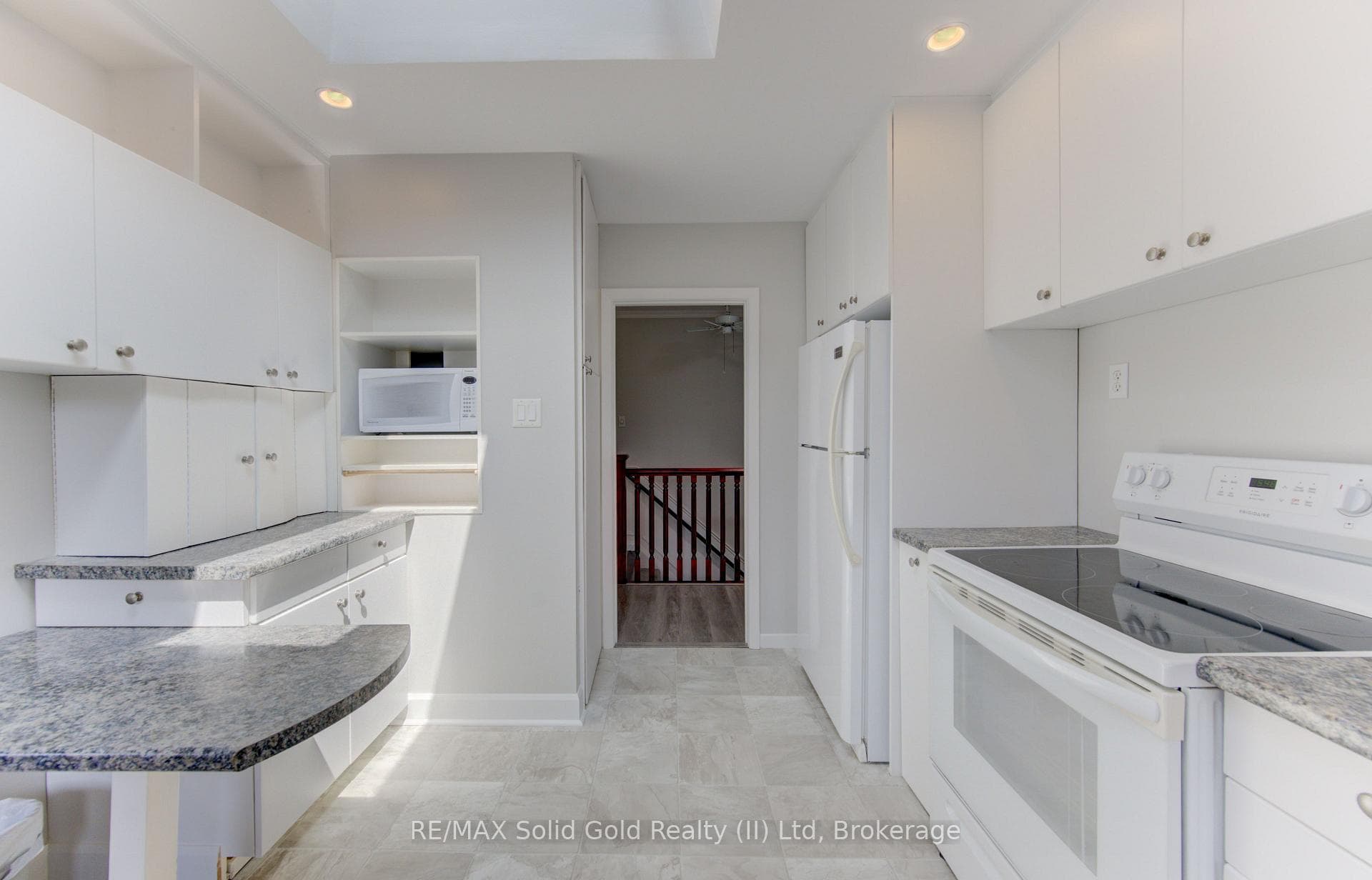 139 Trafalgar Avenue photo 9