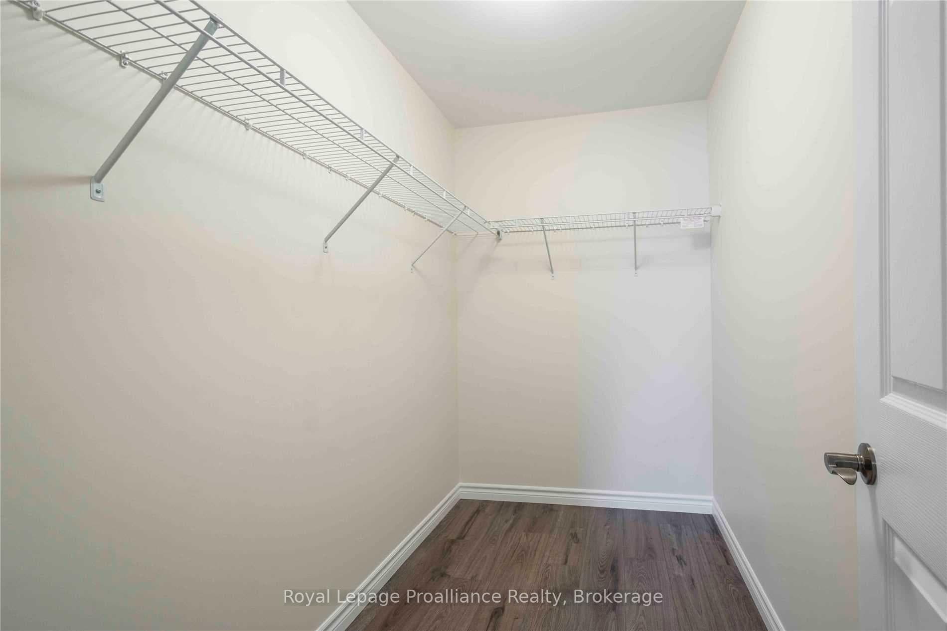 28 Nipigon Street photo 17