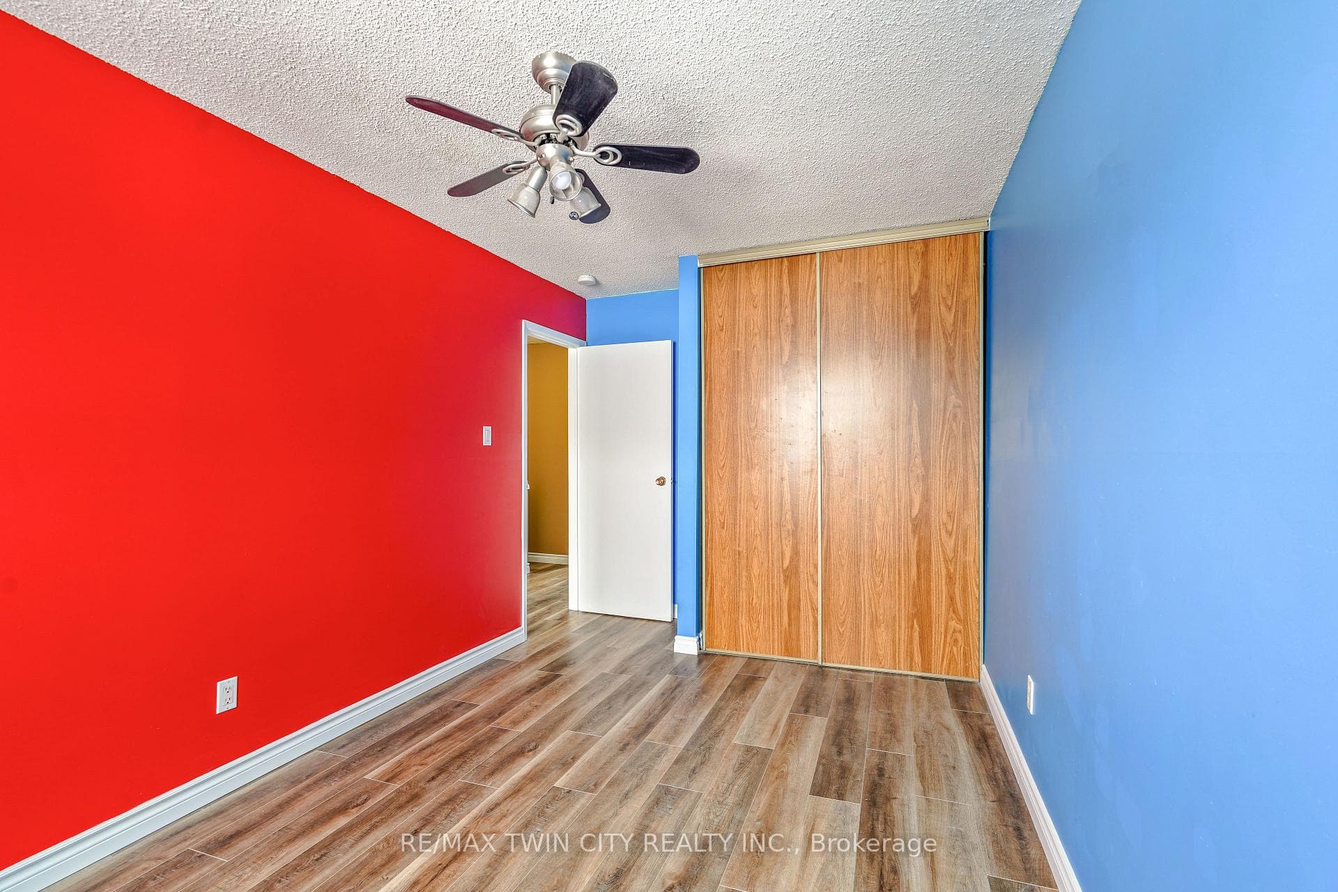 32 Parkside Drive photo 26