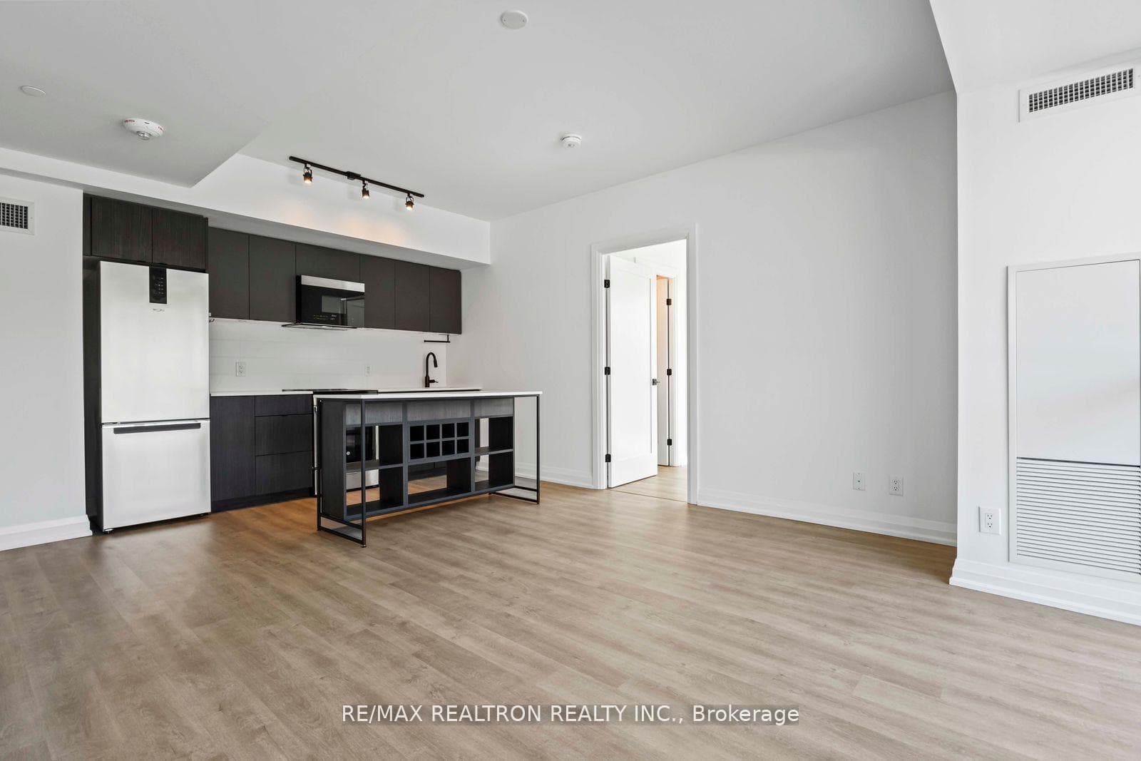 2369 Danforth Avenue Unit 316 photo 7