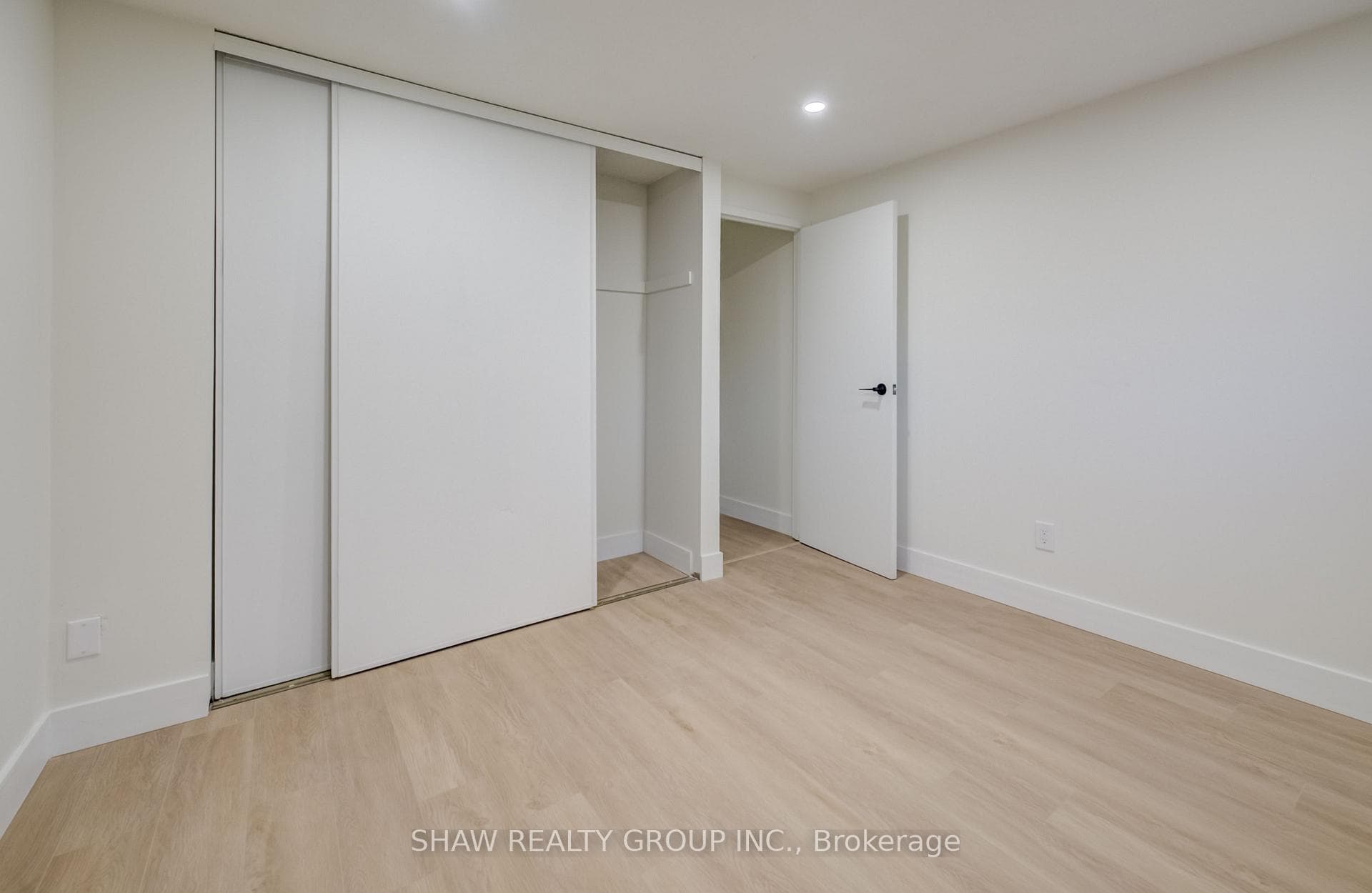 275 Broadview Avenue Unit 149 photo 30