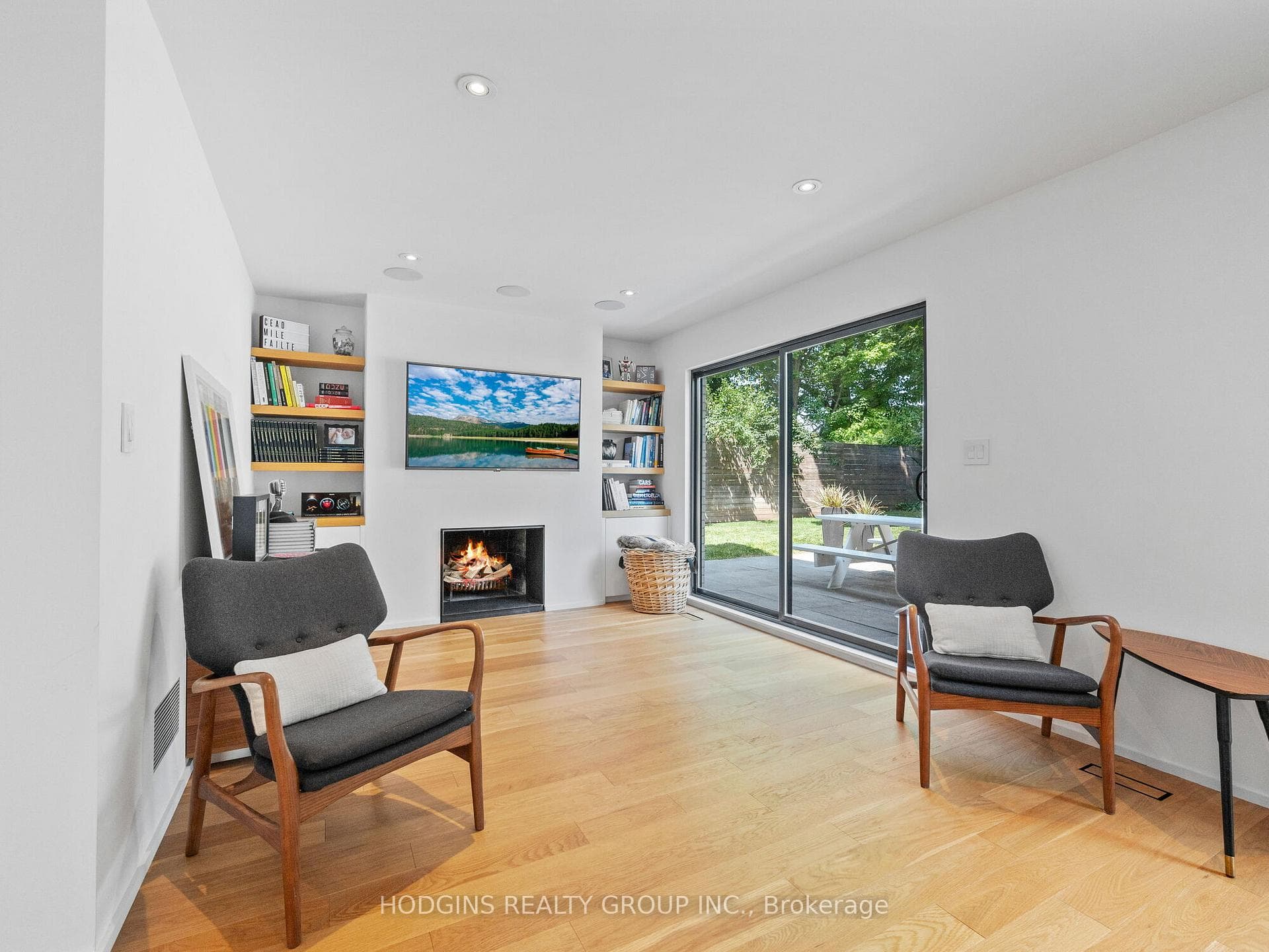 1421 Garnet Avenue photo 25