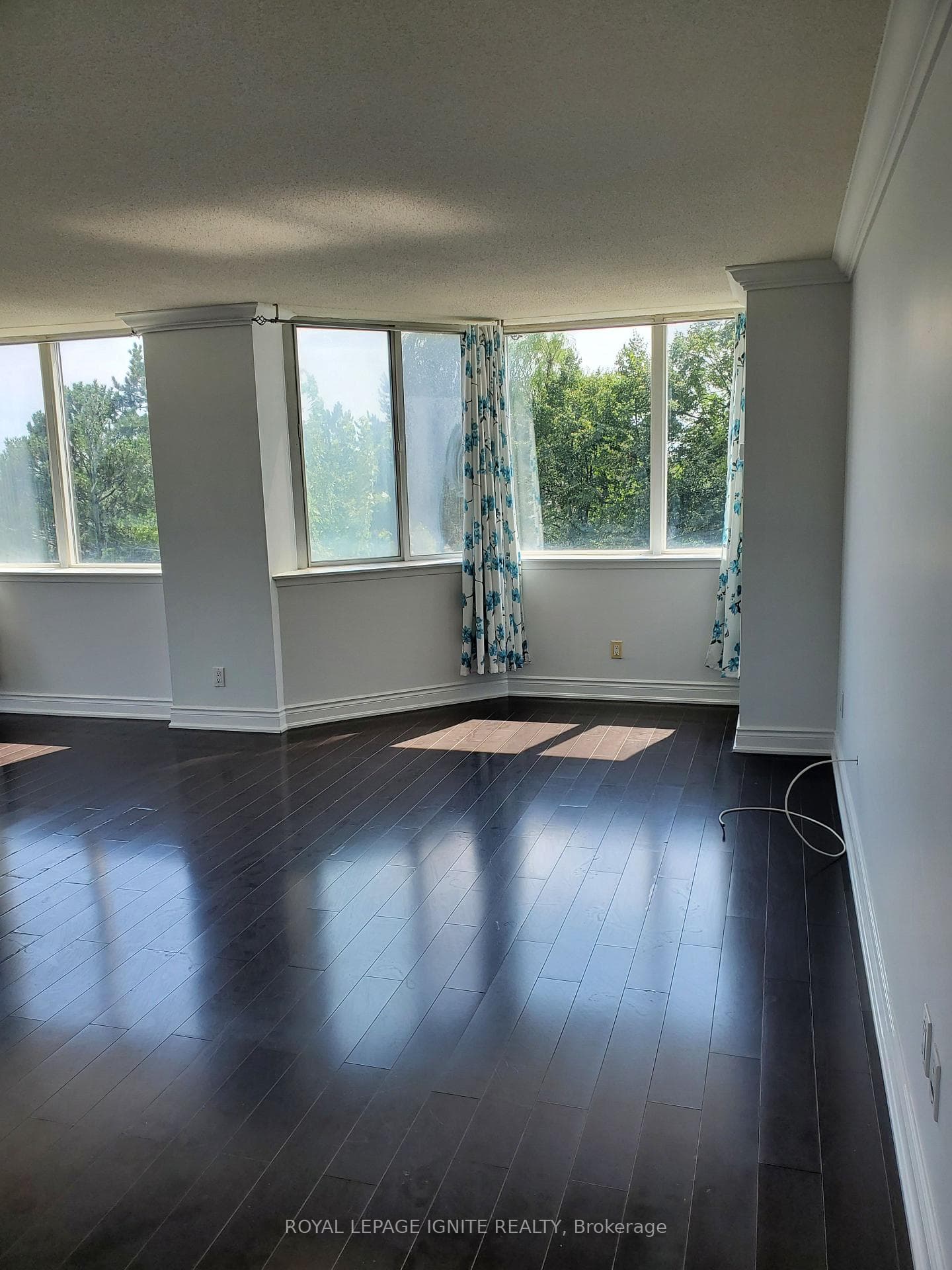 11753 Sheppard Avenue Unit 324 photo 21