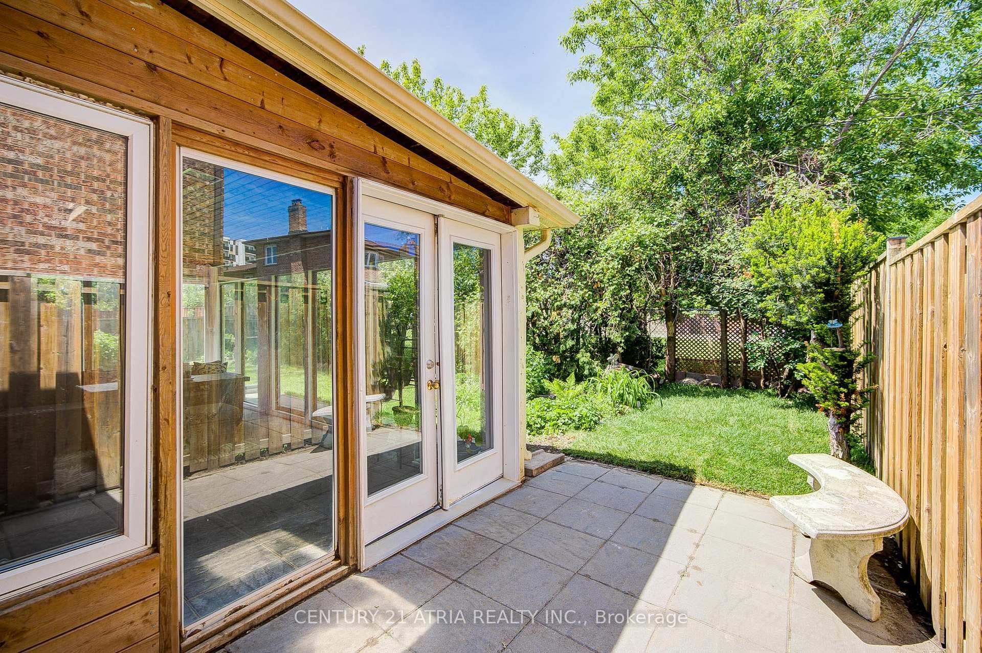 189 Louis Drive photo 40