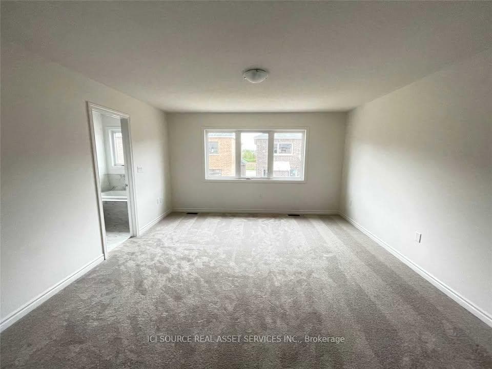 33 Macpherson Street photo 13