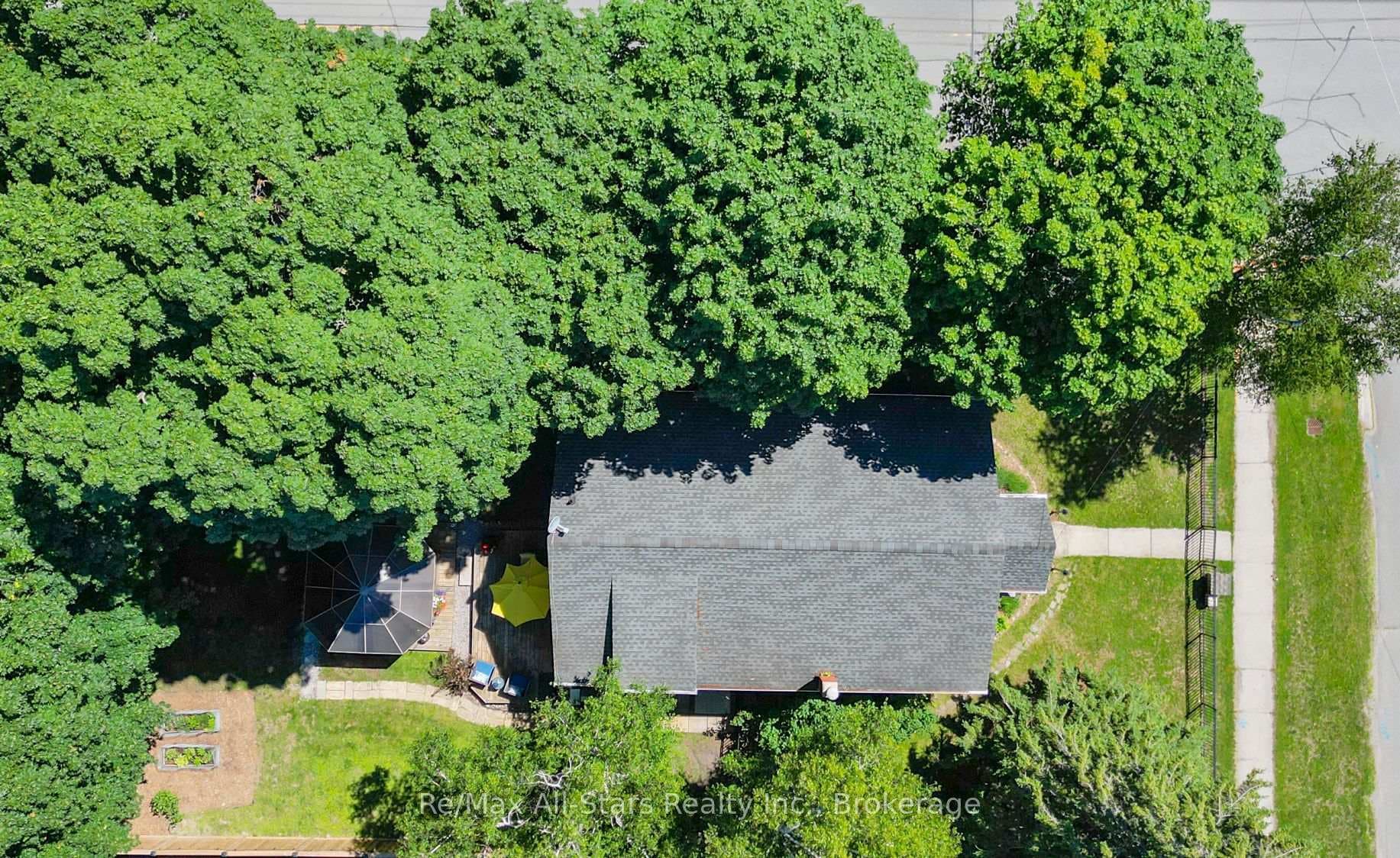 36 Emily Street photo 43